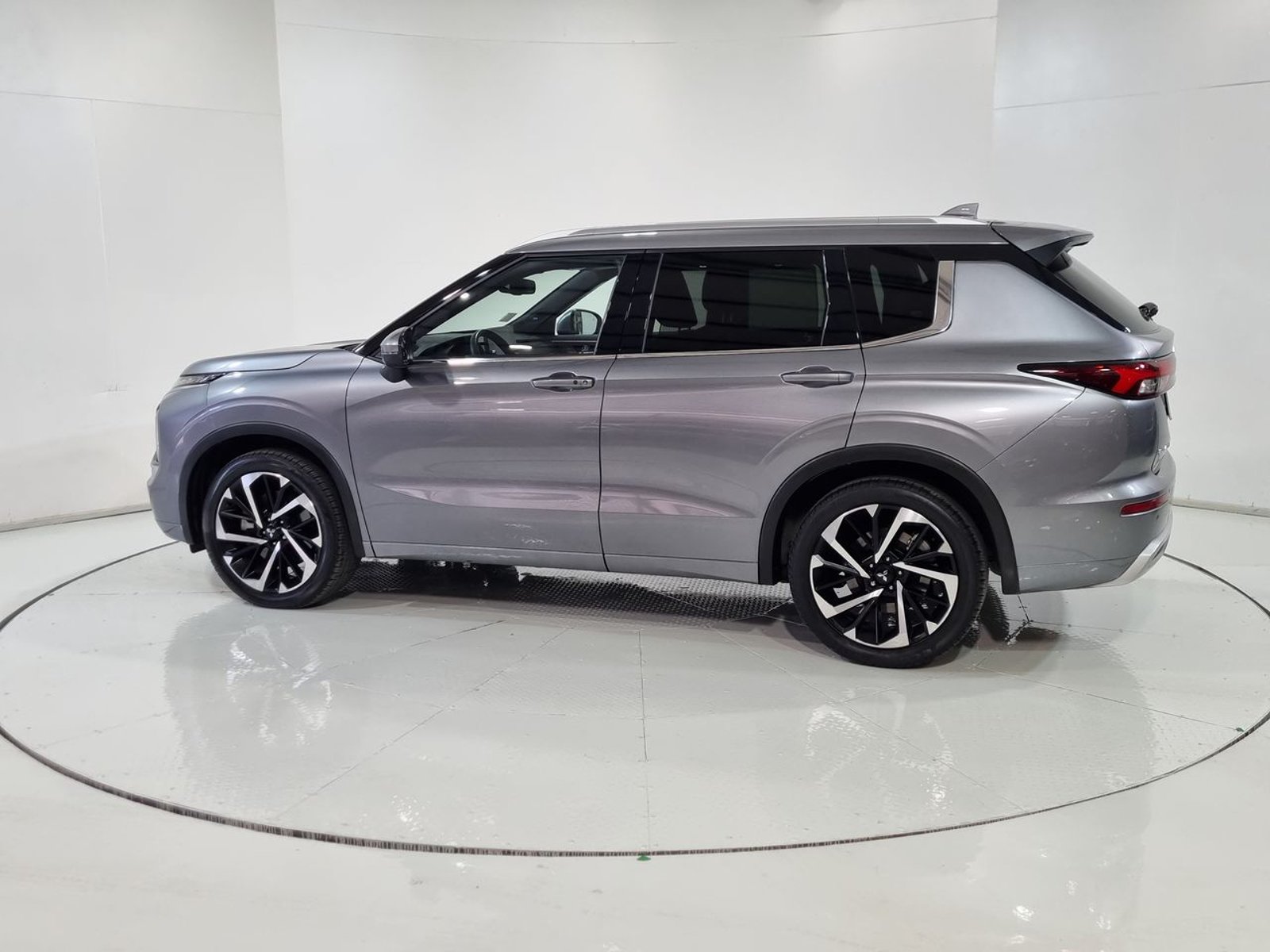 Mitsubishi OUTLANDER GLS LTD 4X4 2.5 AUT 2024 - Imagen 6 de 20