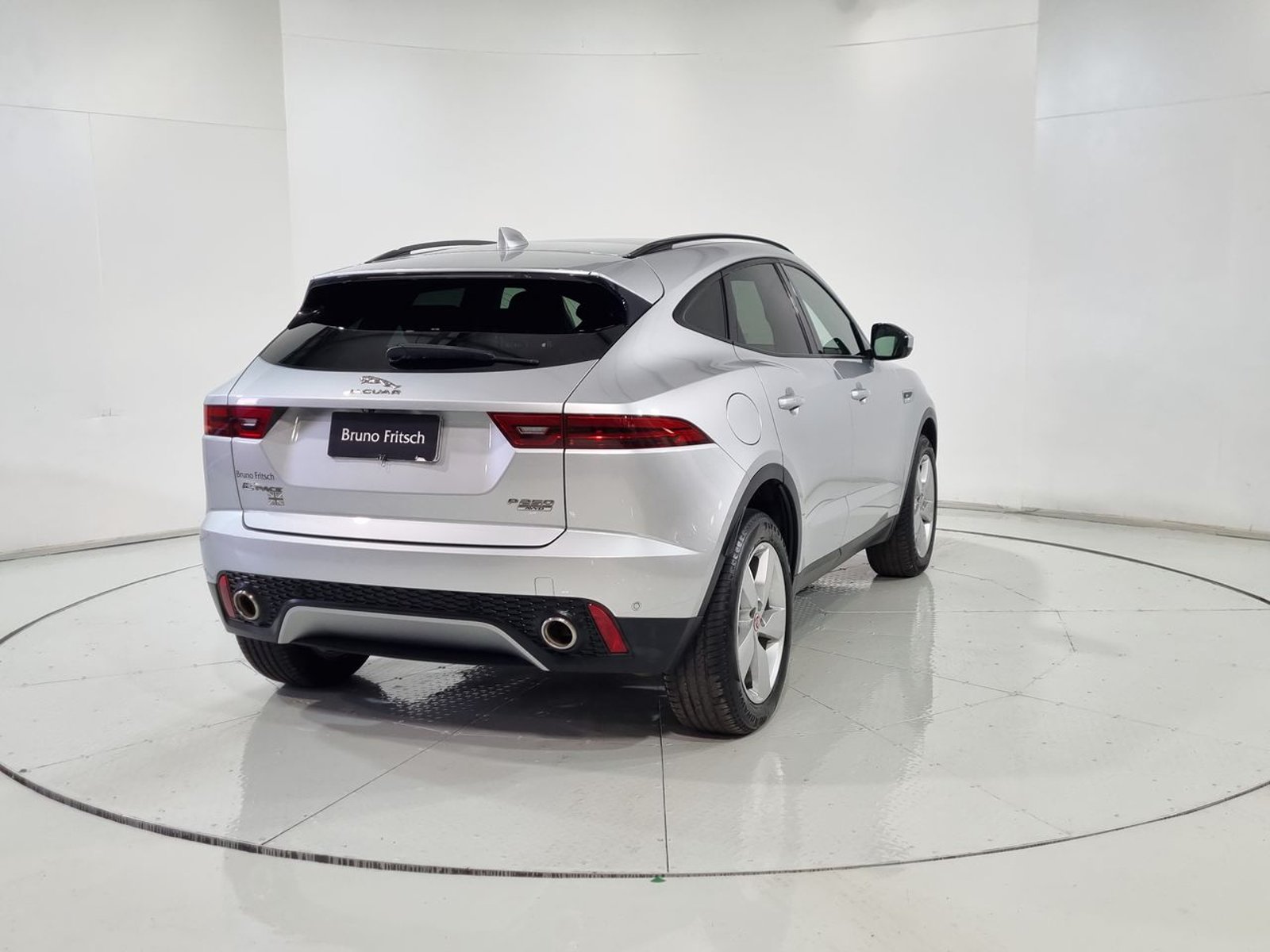 Jaguar E-PACE E PACE 4X4 2.0 AUT 2019 - Imagen 10 de 20