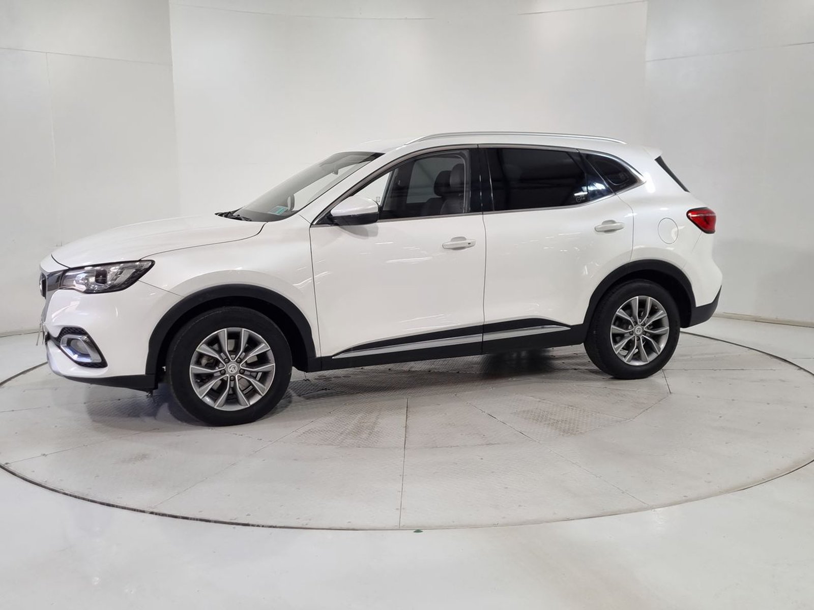 Mg HS MG HS 1.5T MT COM 2023 - Imagen 4 de 20