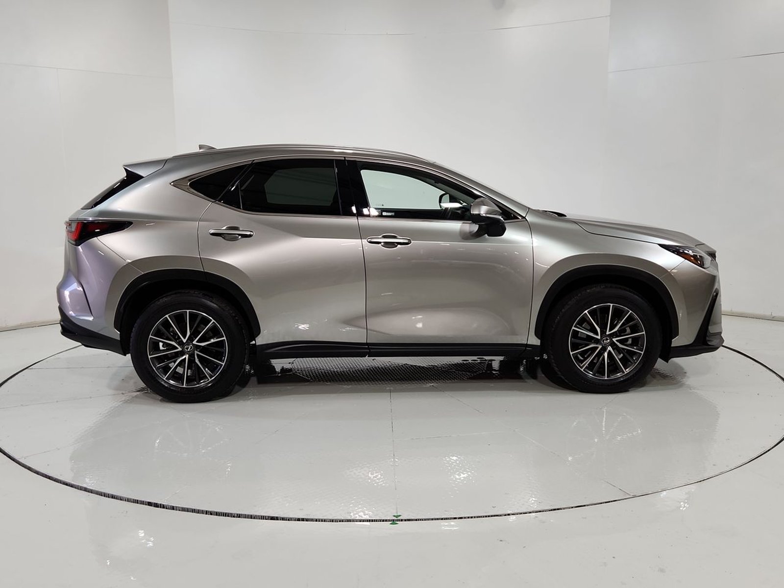 Lexus NX350H NX 350H 2.5 AUT 2024 - Imagen 13 de 20