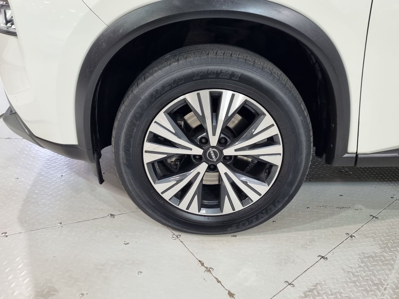 Nissan X-TRAIL X TRAIL 4X2 7P CVT 2.5 2023 - Imagen 18 de 20