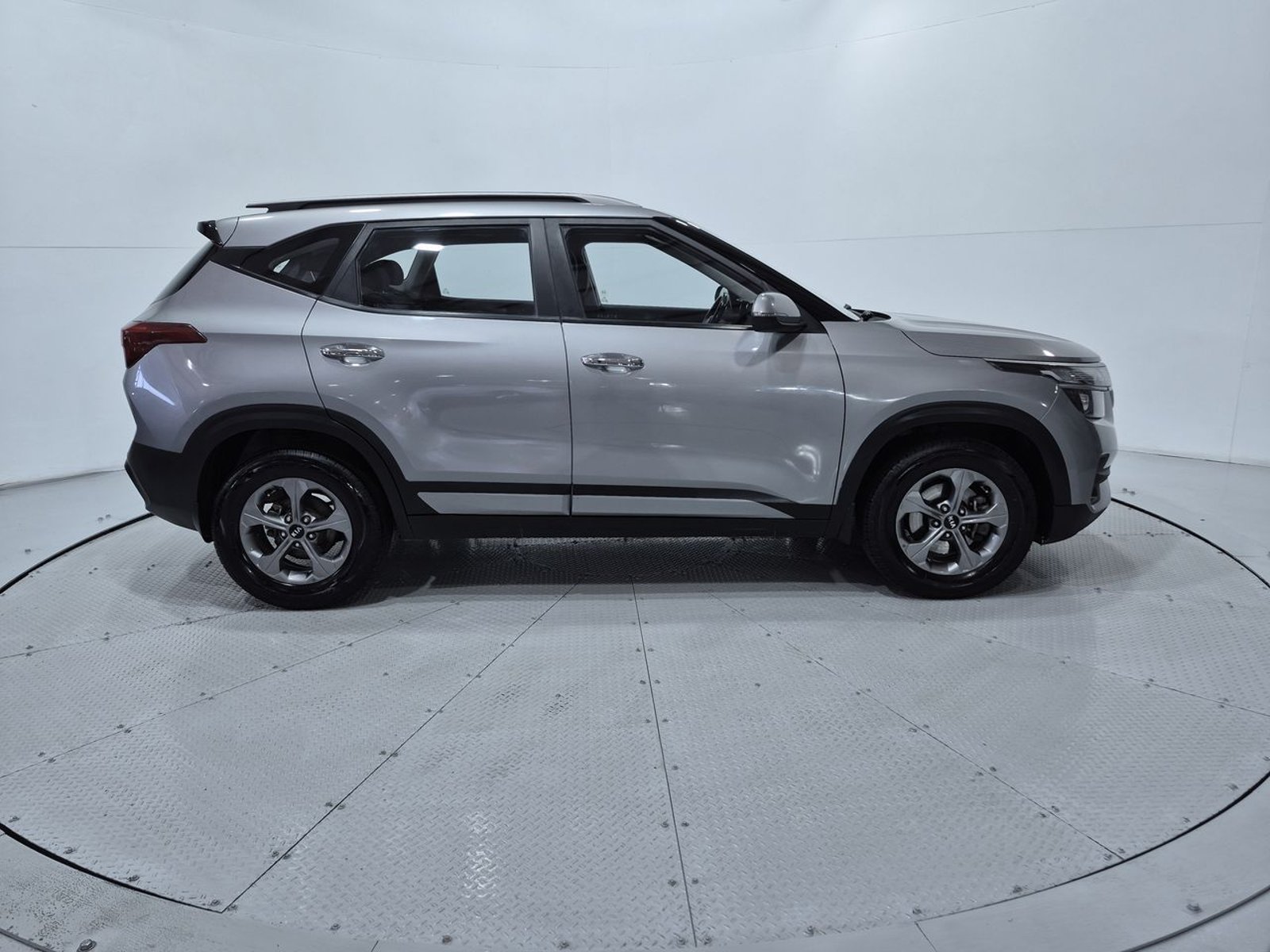 Kia SELTOS MPI 6MT 1.6 2021 - Imagen 10 de 20