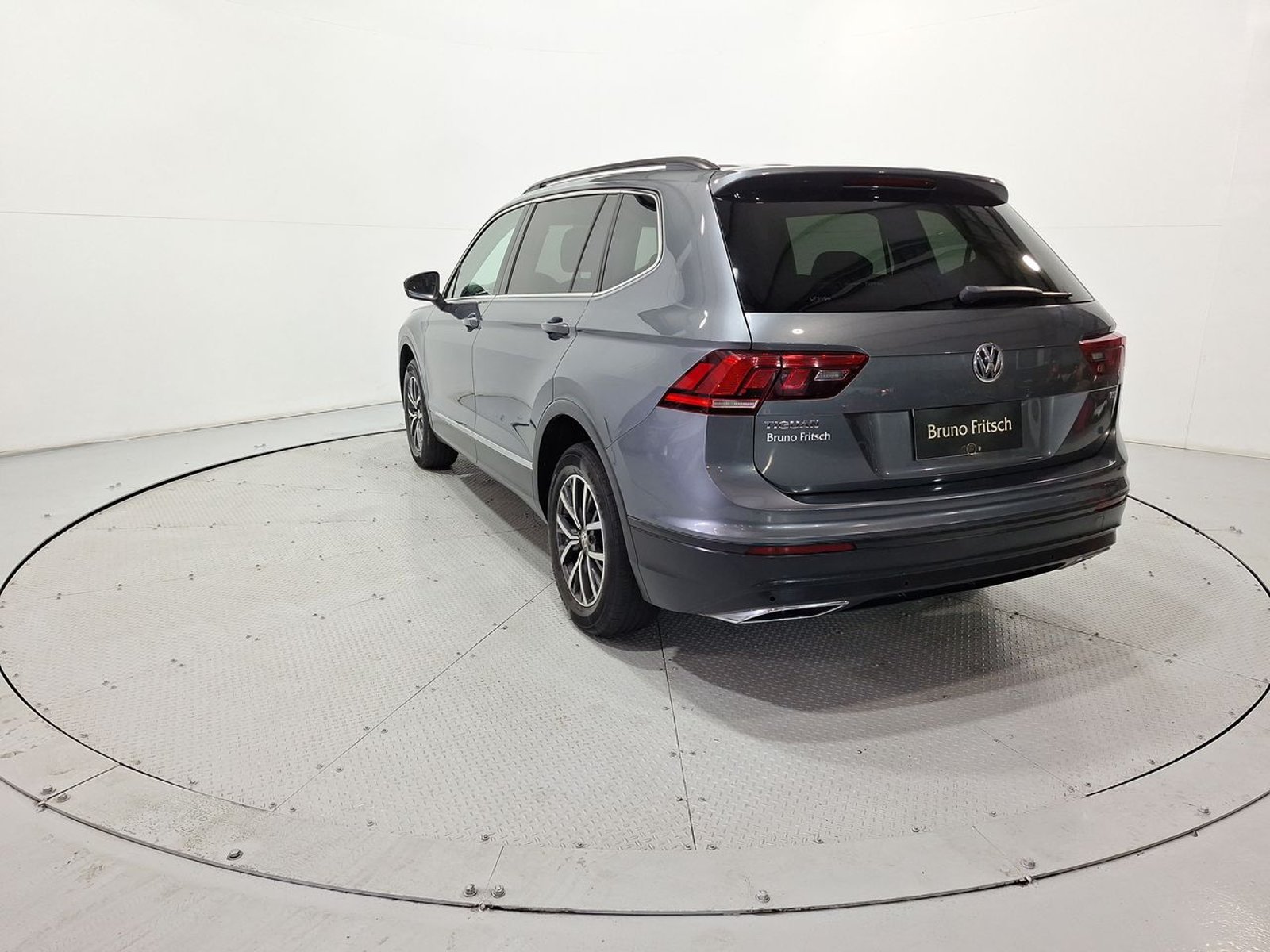 Volkswagen TIGUAN TSI 1.4 AUT 2019 - Imagen 6 de 20