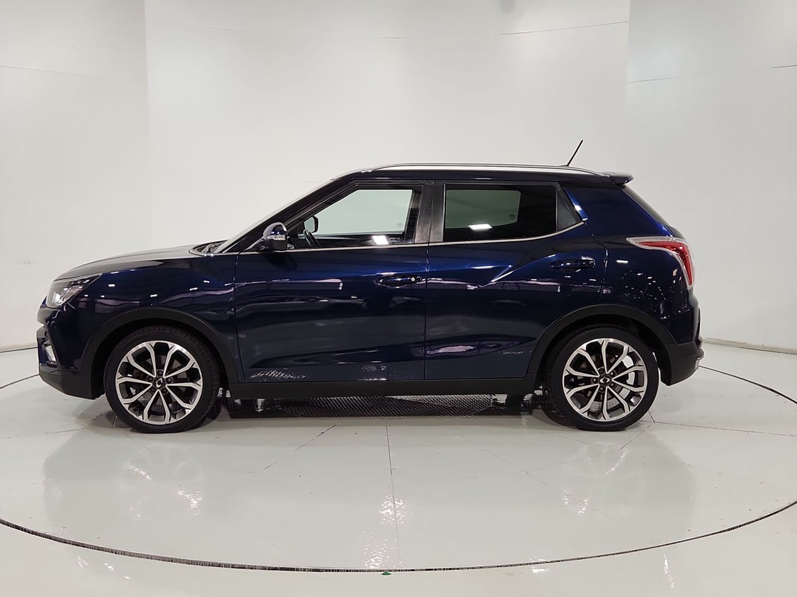 Ssangyong TIVOLI 1.6 AUT 2019 - Imagen 5 de 20