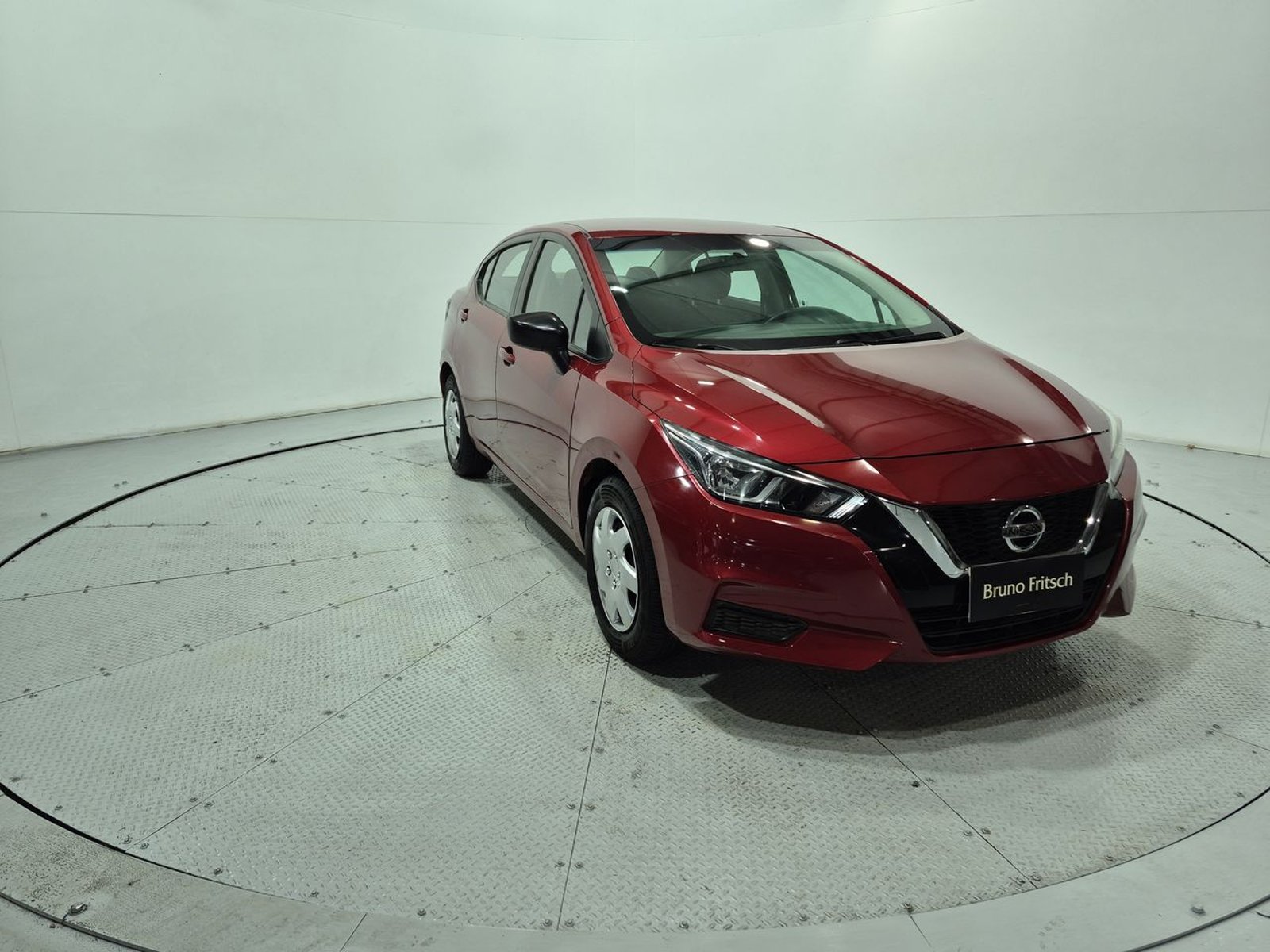 Nissan VERSA MT 1.6 2023 - Imagen 12 de 20