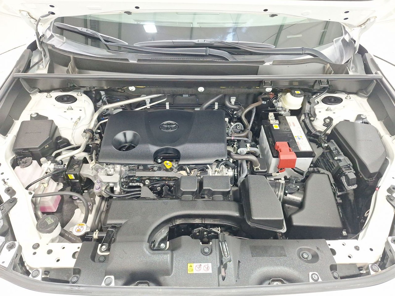 Toyota RAV4 4X2 2.0 AUT 2025 - Imagen 15 de 20