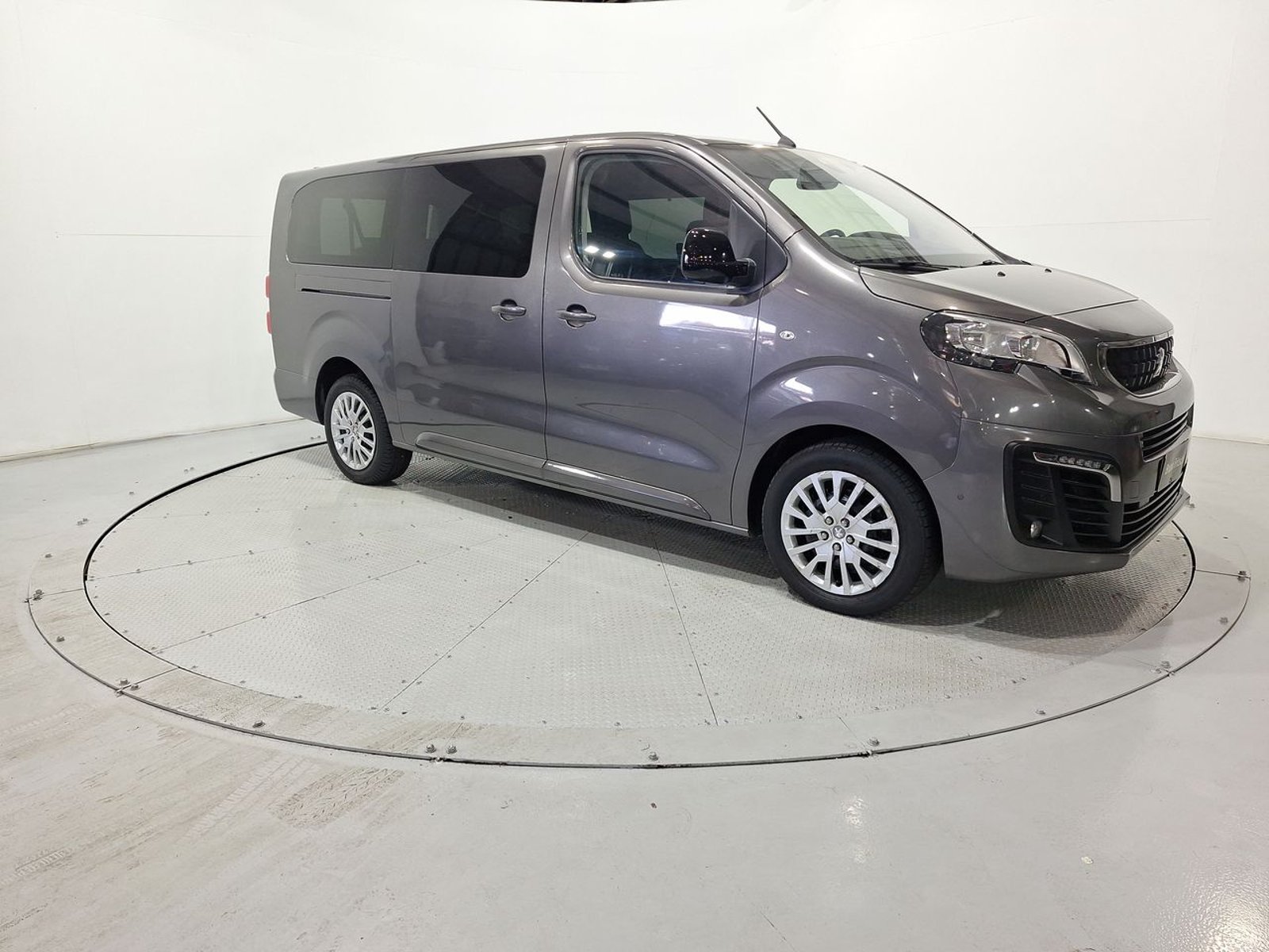 Peugeot TRAVELLER L3 BLUE HDI 180 2.0 AUT 2024 - Imagen 11 de 20