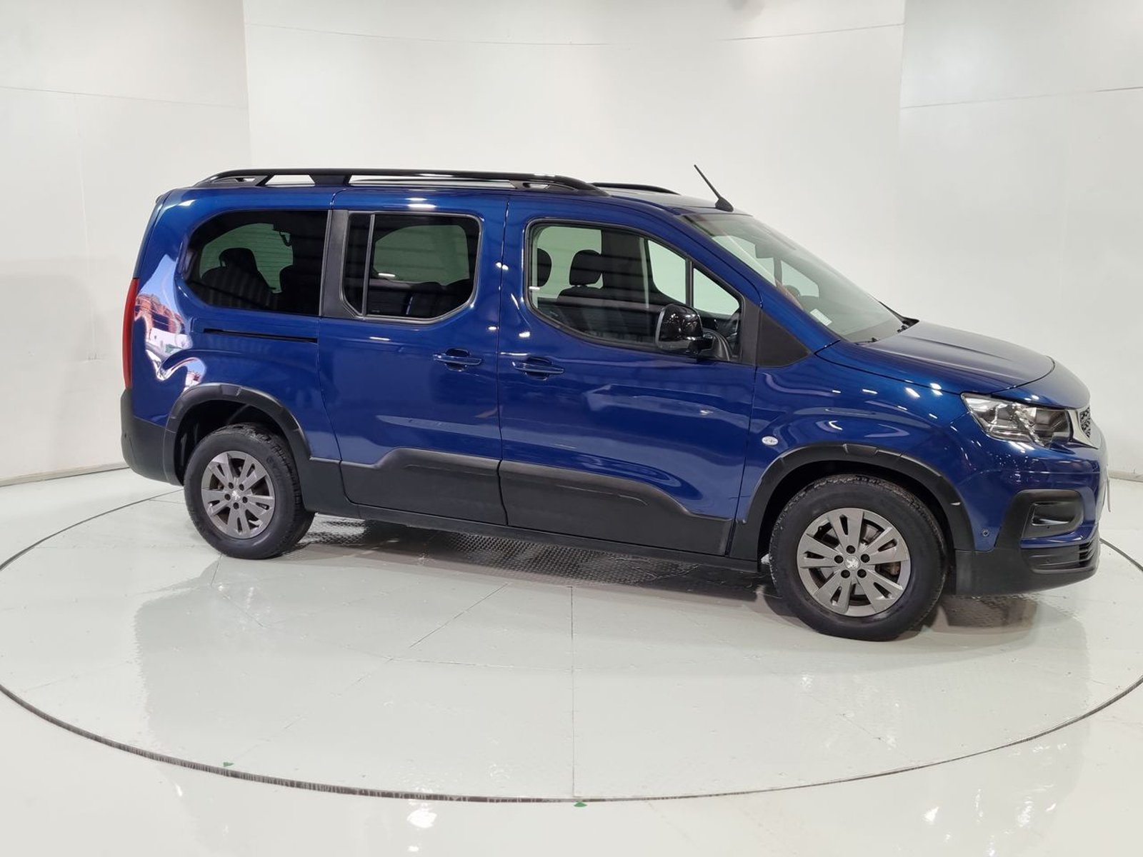 Peugeot RIFTER ALLURE BLUEHDI 1.5 AUT 2023 - Imagen 14 de 20