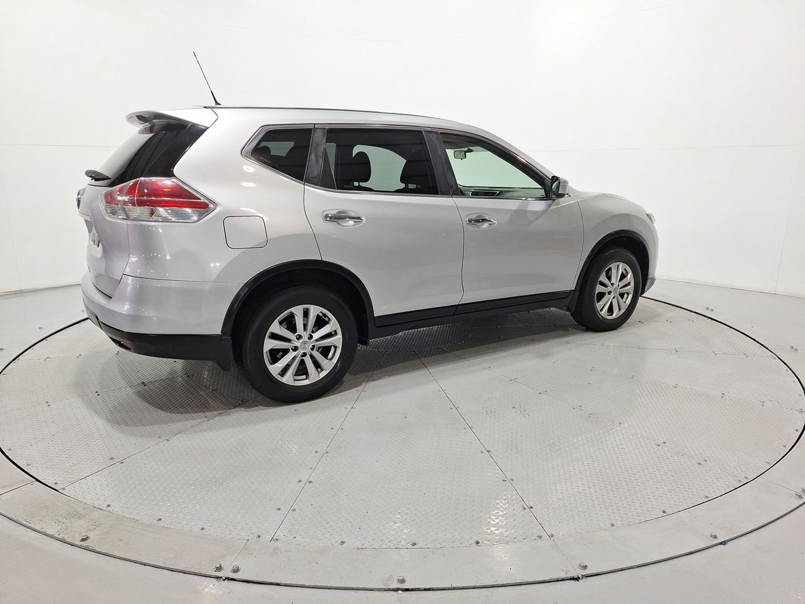 Nissan X-TRAIL X TRAIL SENSE 2.5 AUT 2016 - Imagen 9 de 20