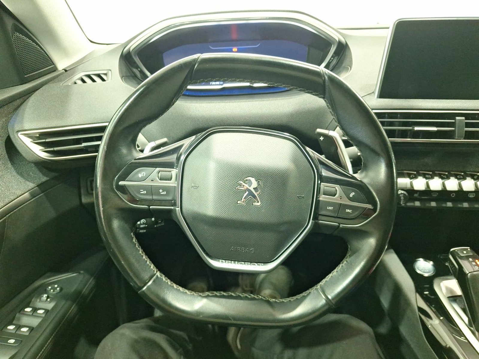 Peugeot 5008 BLUE HDI 130 HP 1.5 AUT 2020 - Imagen 19 de 20