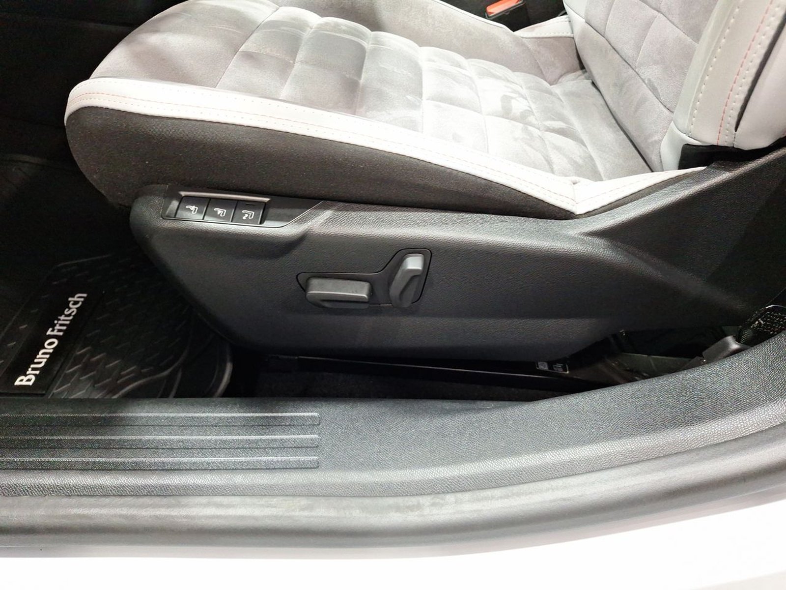 Citroen C4 MHEV 1.2 AUT 2025 - Imagen 17 de 20