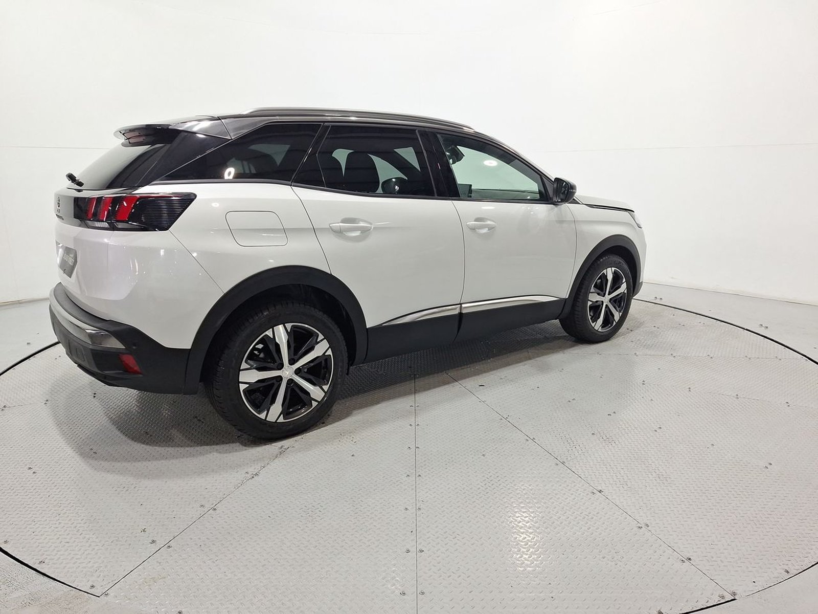 Peugeot 3008 THP 165HP 1.6 AUT 2023 - Imagen 9 de 20