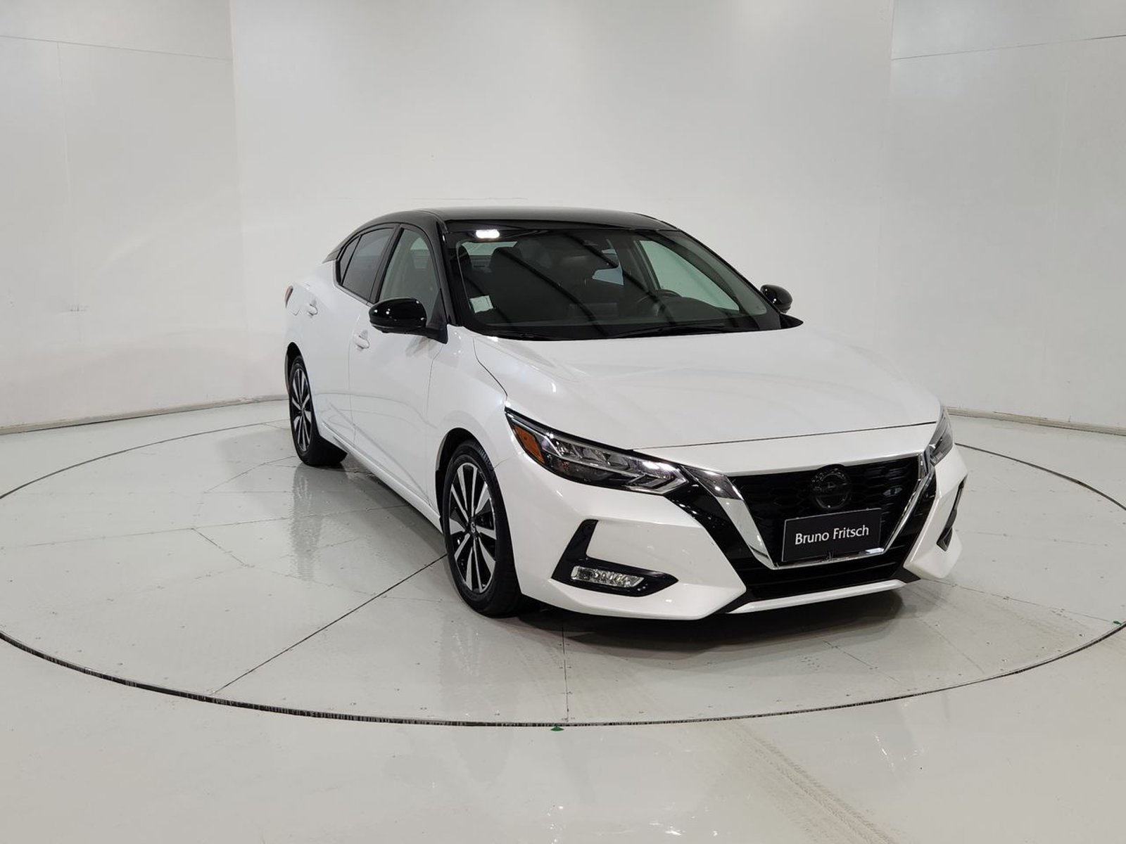 Nissan SENTRA 4X2 2.0 AUT 2024 - Imagen 16 de 20