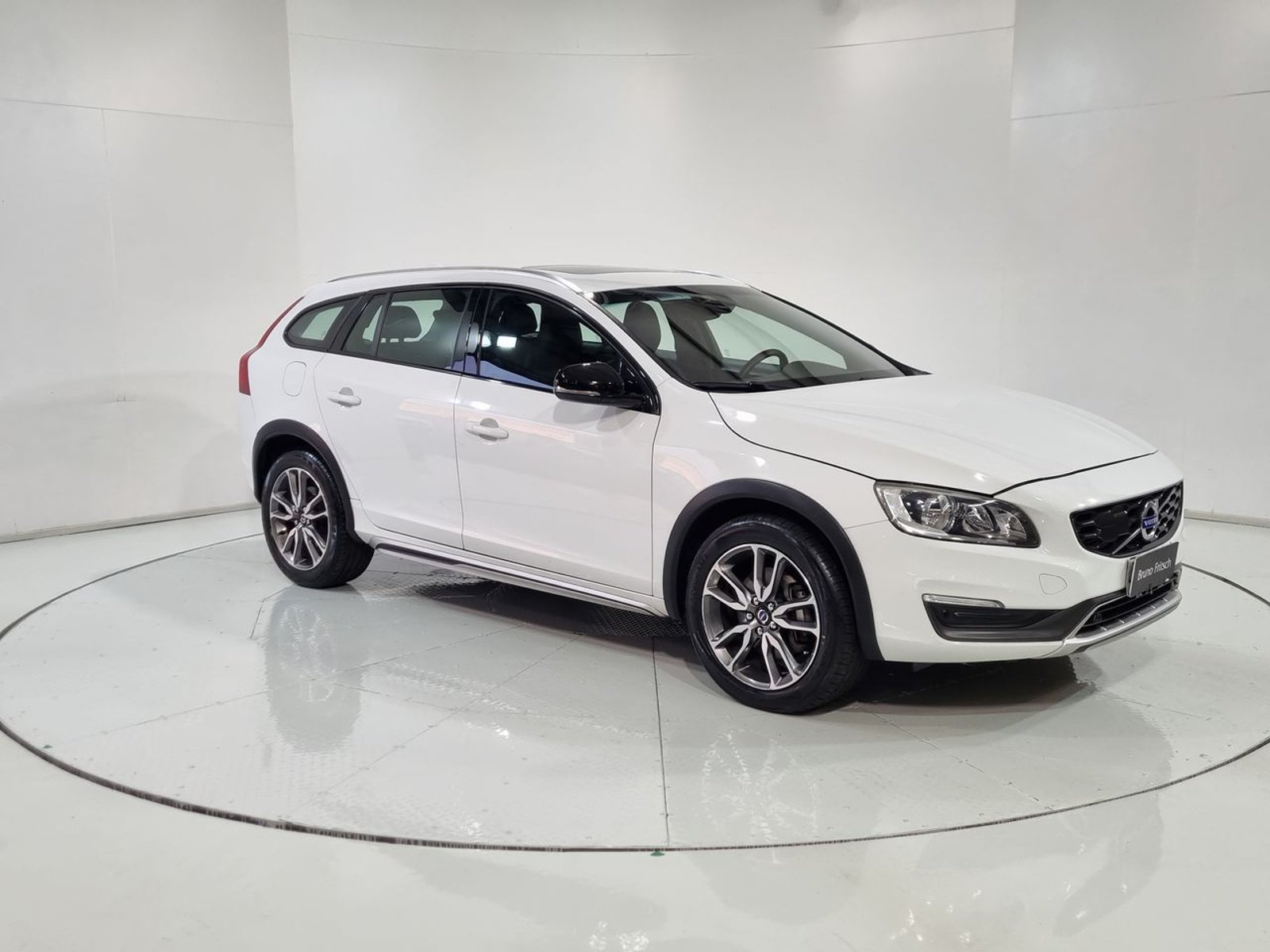 Volvo V60CC T5 AWD 2.5 2017 - Imagen 15 de 20