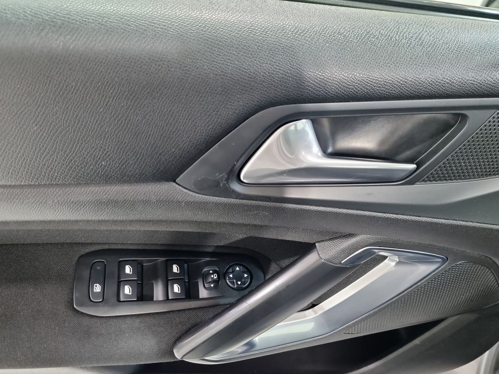 Peugeot 308 BLUEHDI 130 1.5 AUT 2021 - Imagen 20 de 20