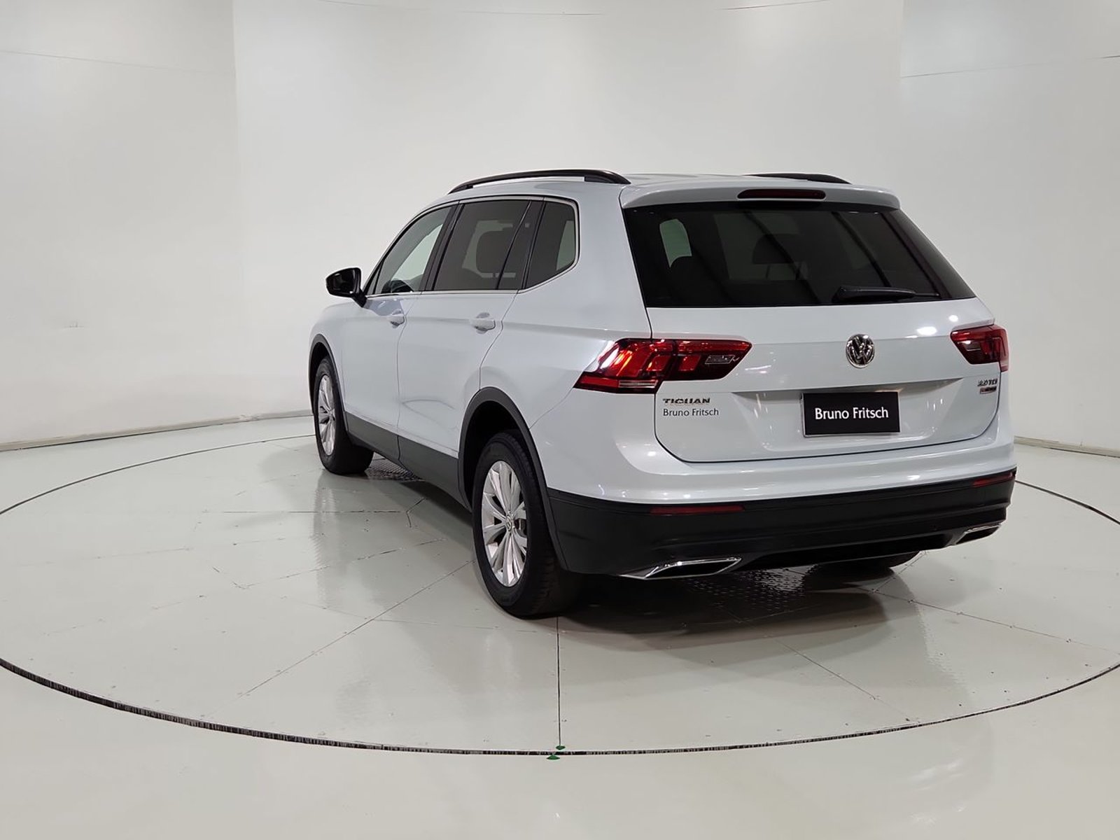 Volkswagen TIGUAN TDI 2.0 AUT 2018 - Imagen 8 de 20