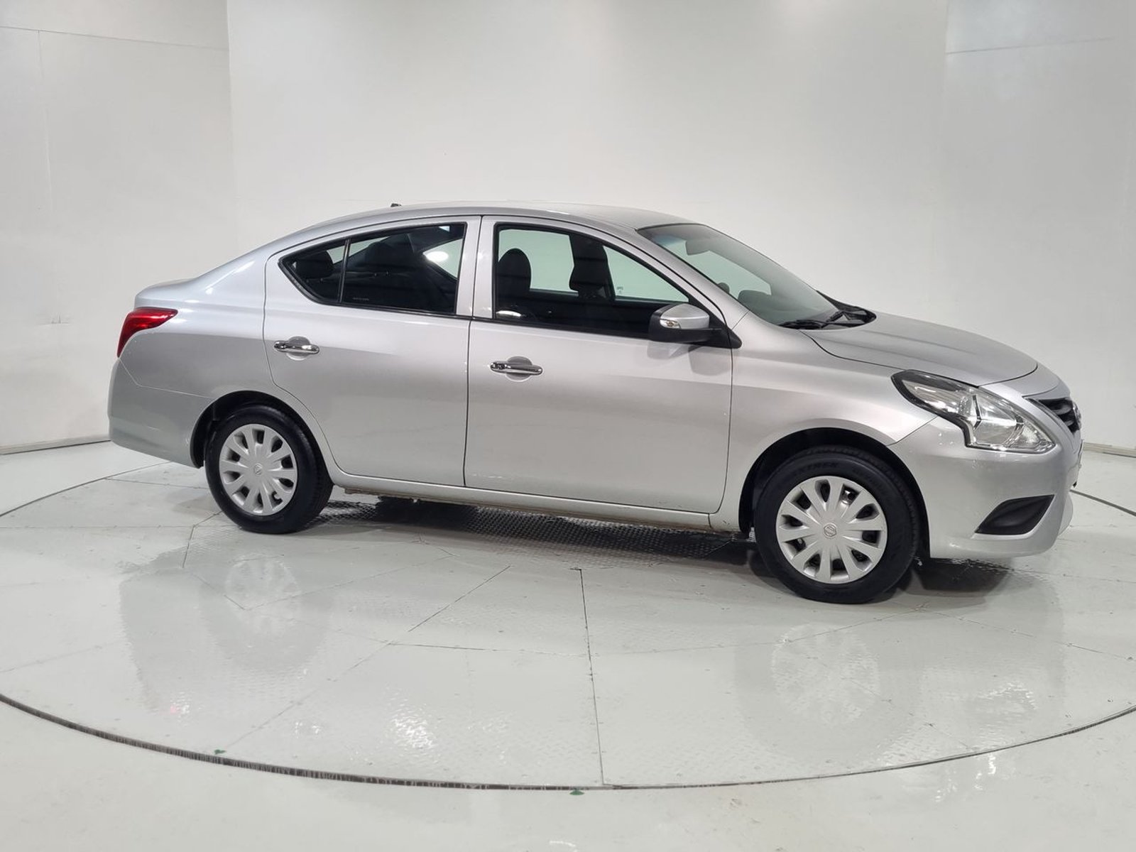 Nissan VERSA SENSE 1.6 2019 - Imagen 14 de 20