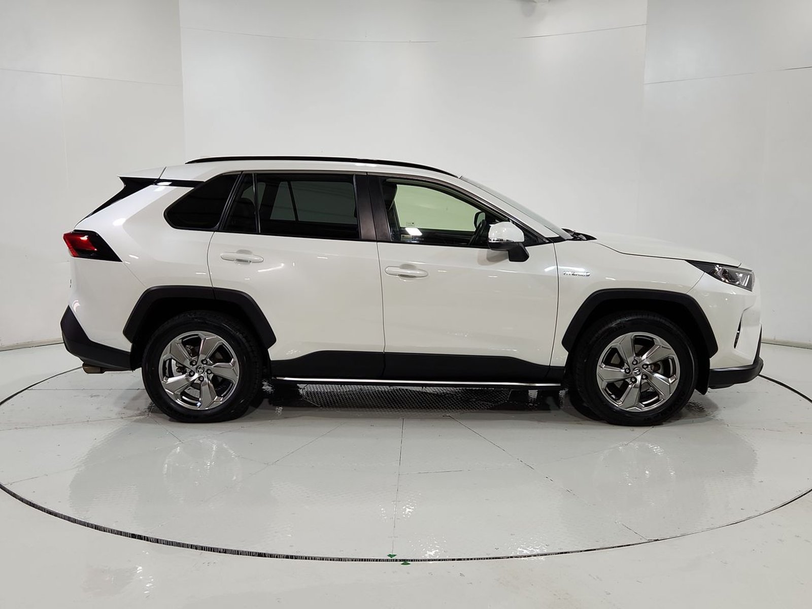 Toyota RAV4 XLE 2.5 AUT 2020 - Imagen 13 de 20