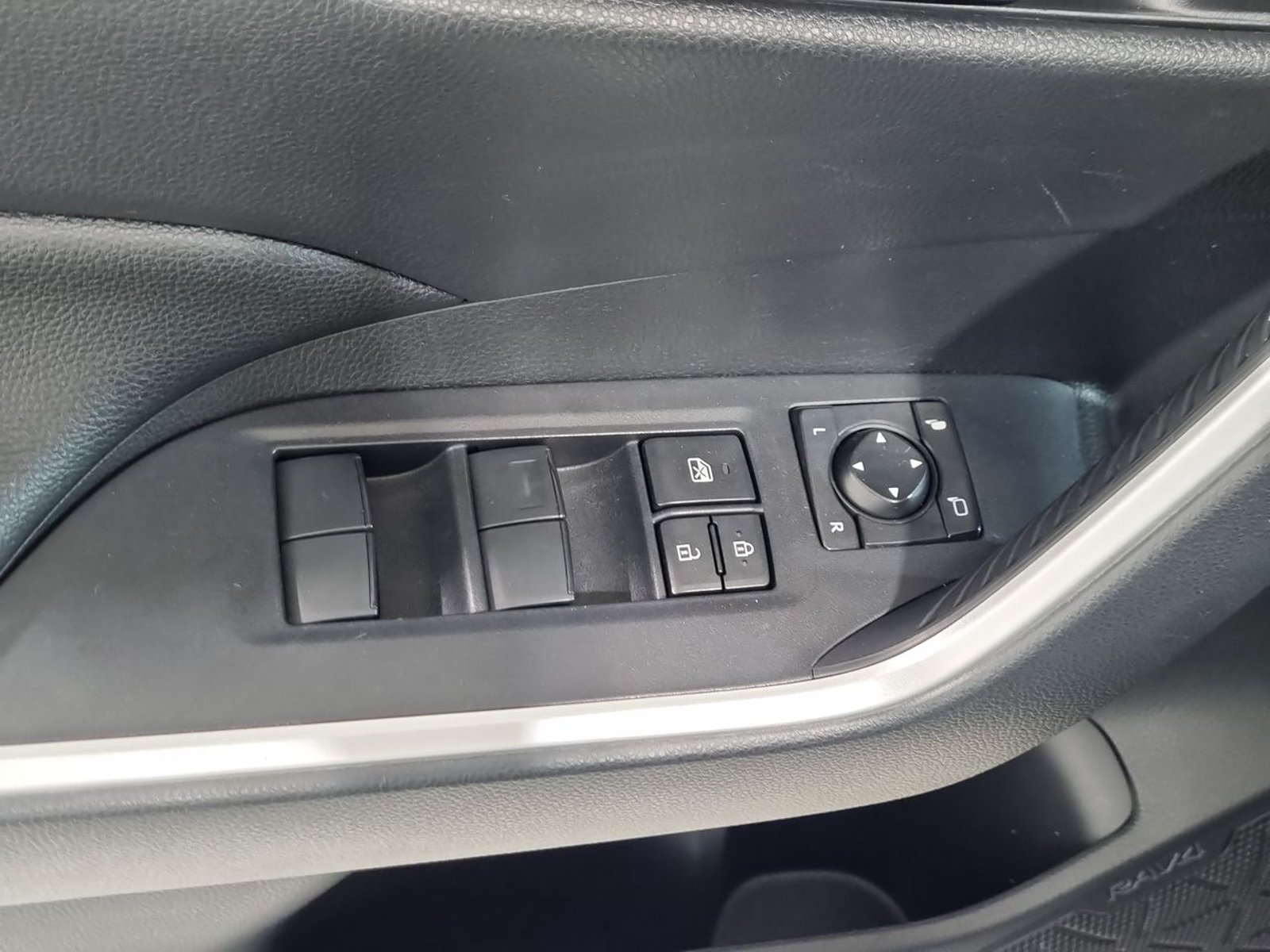 Toyota RAV4 OTTO 2.0 AUT 2023 - Imagen 20 de 20