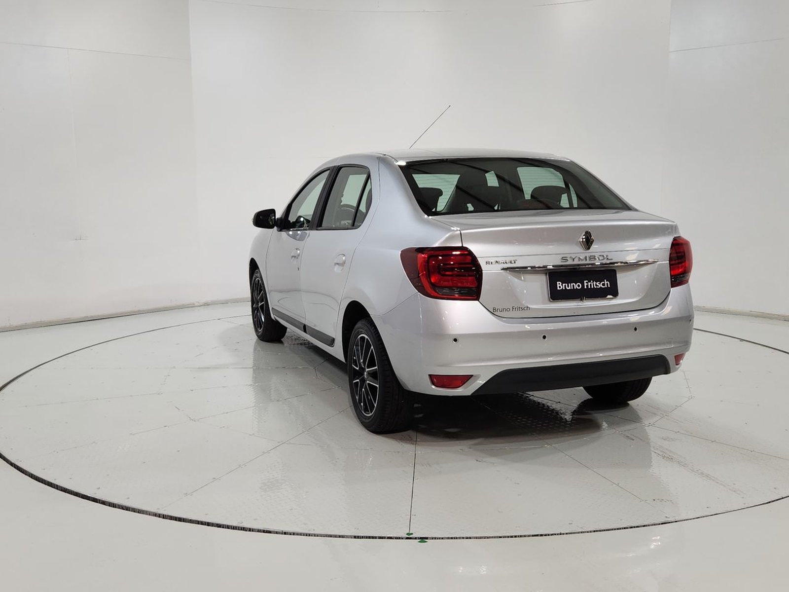 Renault SYMBOL 1.6 2018 - Imagen 8 de 20