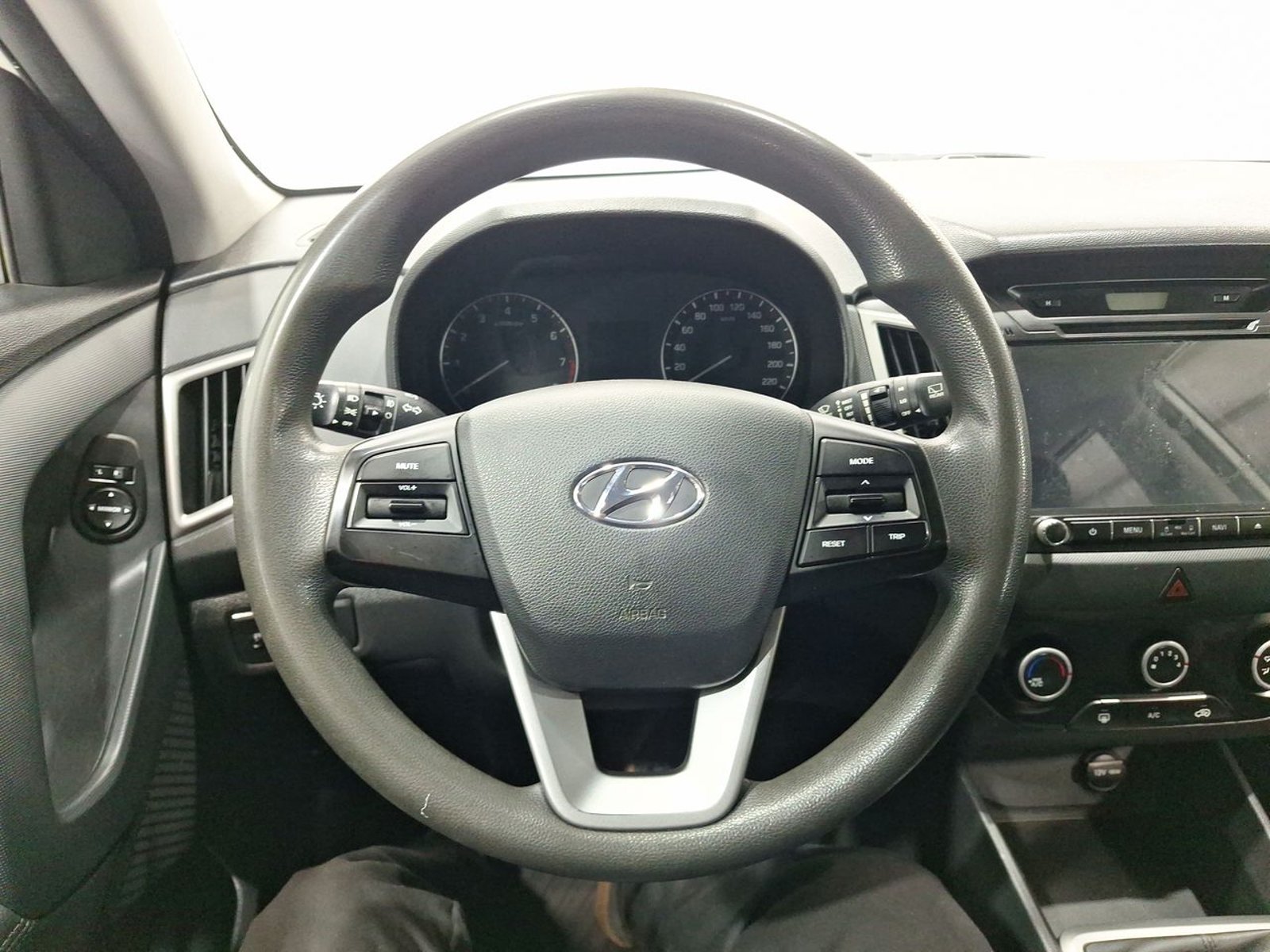 Hyundai CRETA GL 1.6 2018 - Imagen 19 de 20