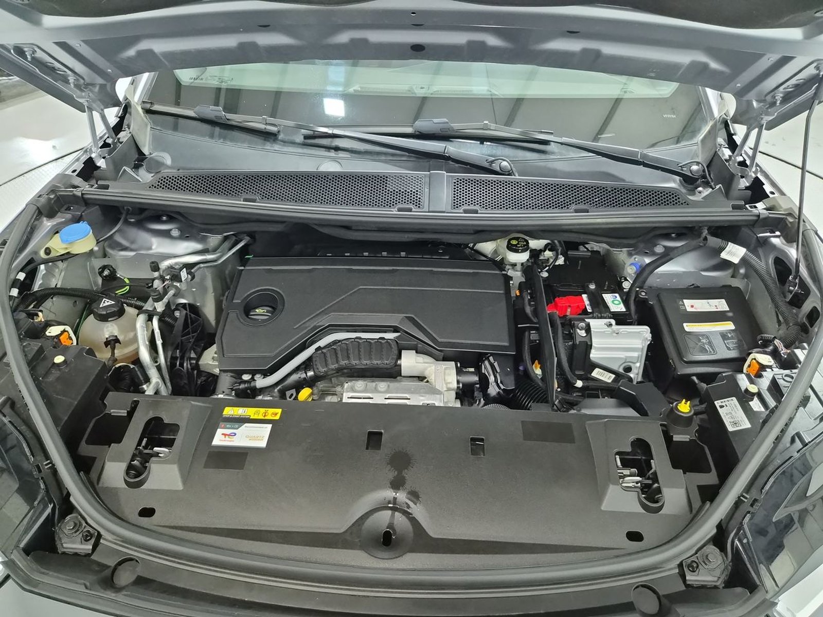 Peugeot 3008 ALLURE 1.2 AUT 2025 - Imagen 15 de 20
