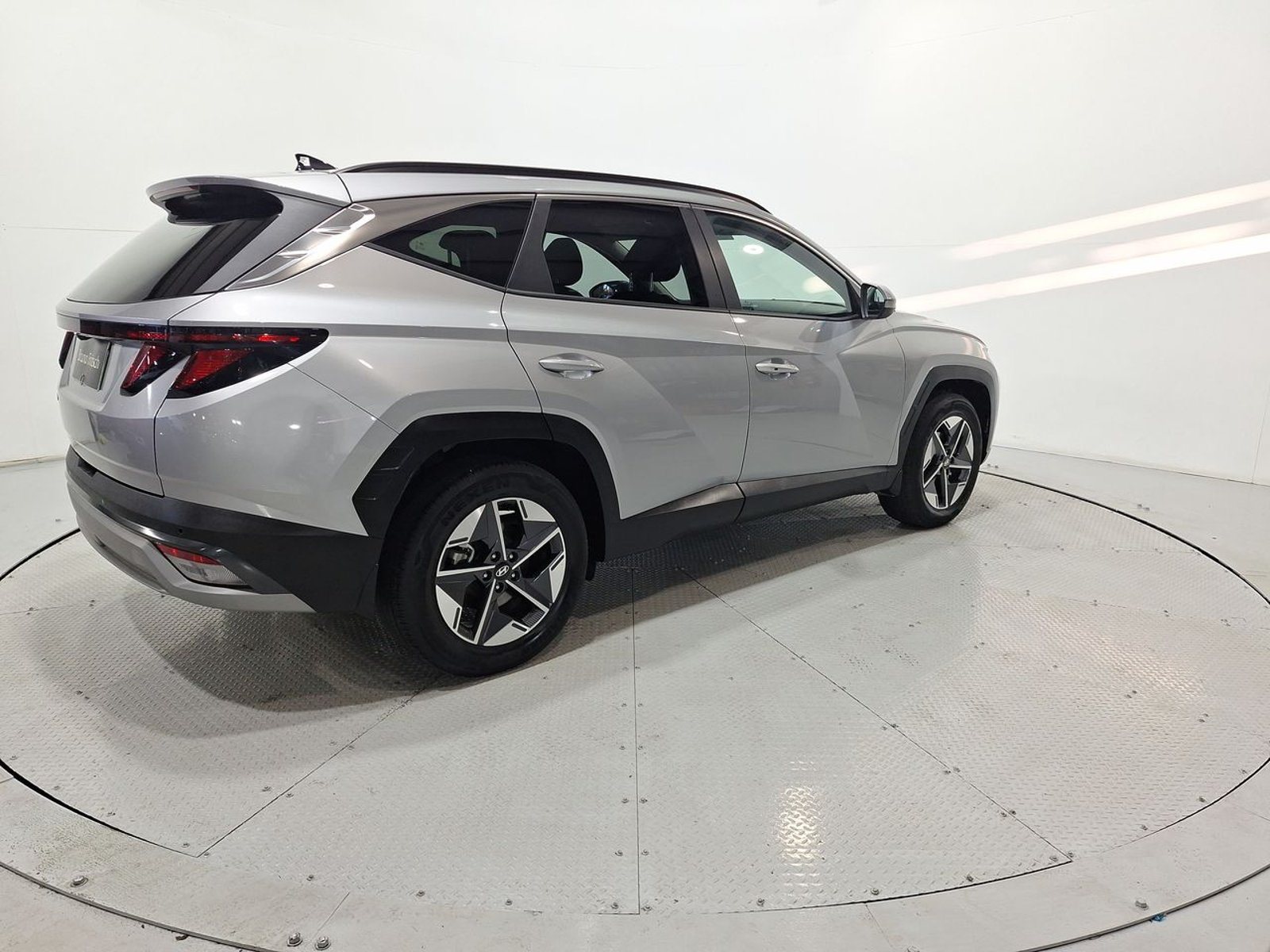 Hyundai TUCSON NX4 2.0 AUT 2025 - Imagen 9 de 20