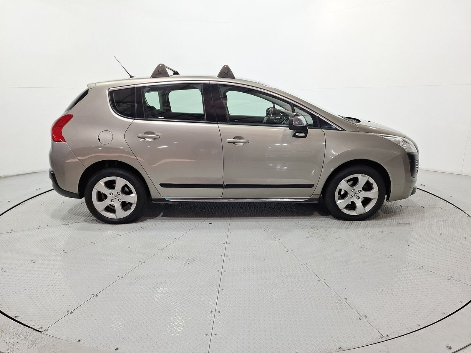 Peugeot 3008 ACTIVE HDI FULL 1.6 2013 - Imagen 10 de 20