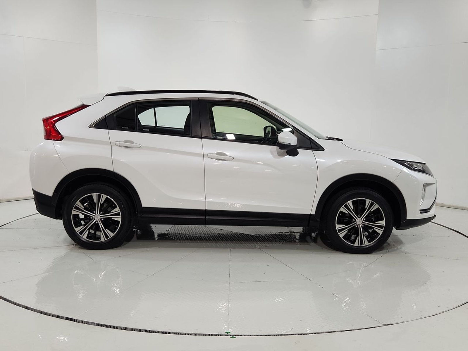 Mitsubishi ECLIPSE CROSS RX OTTO 1.5 2020 - Imagen 13 de 20