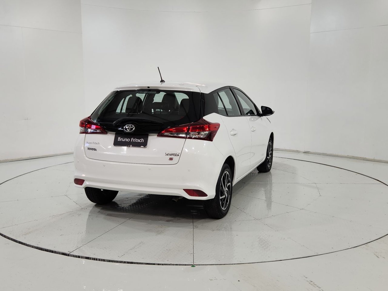 Toyota YARIS HB OTTO 1.5 2021 - Imagen 10 de 20