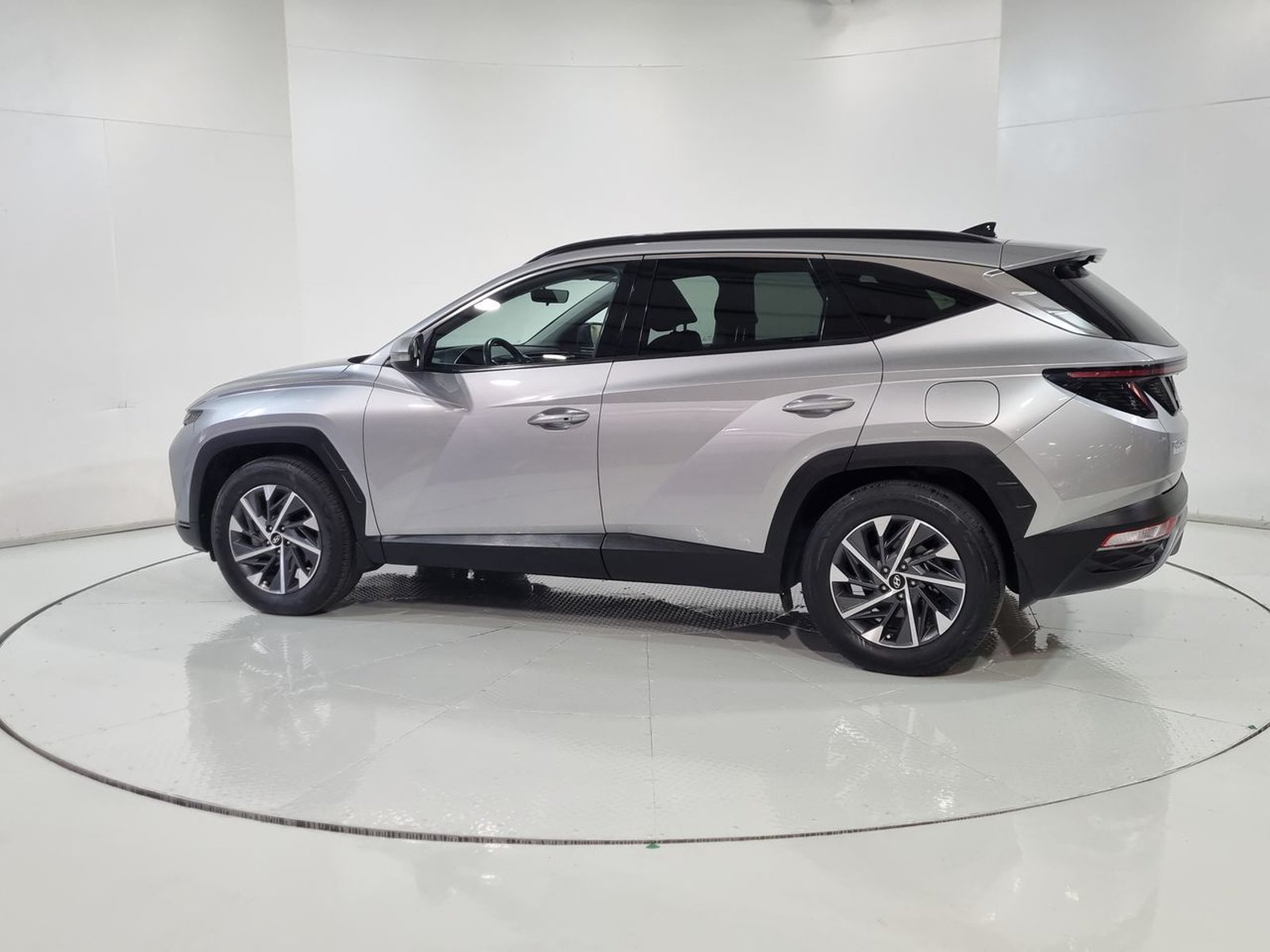 Hyundai TUCSON NX4 2.0 AUT 2023 - Imagen 6 de 20