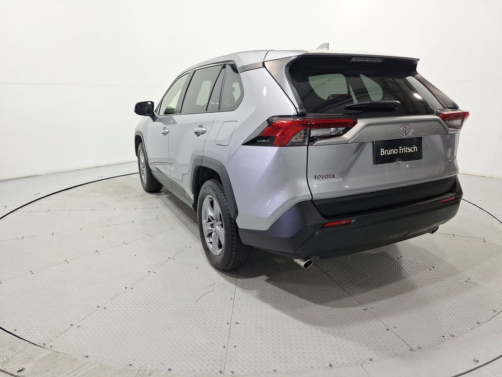 Toyota RAV4 4X2 2.0 2025 - Imagen 6 de 20