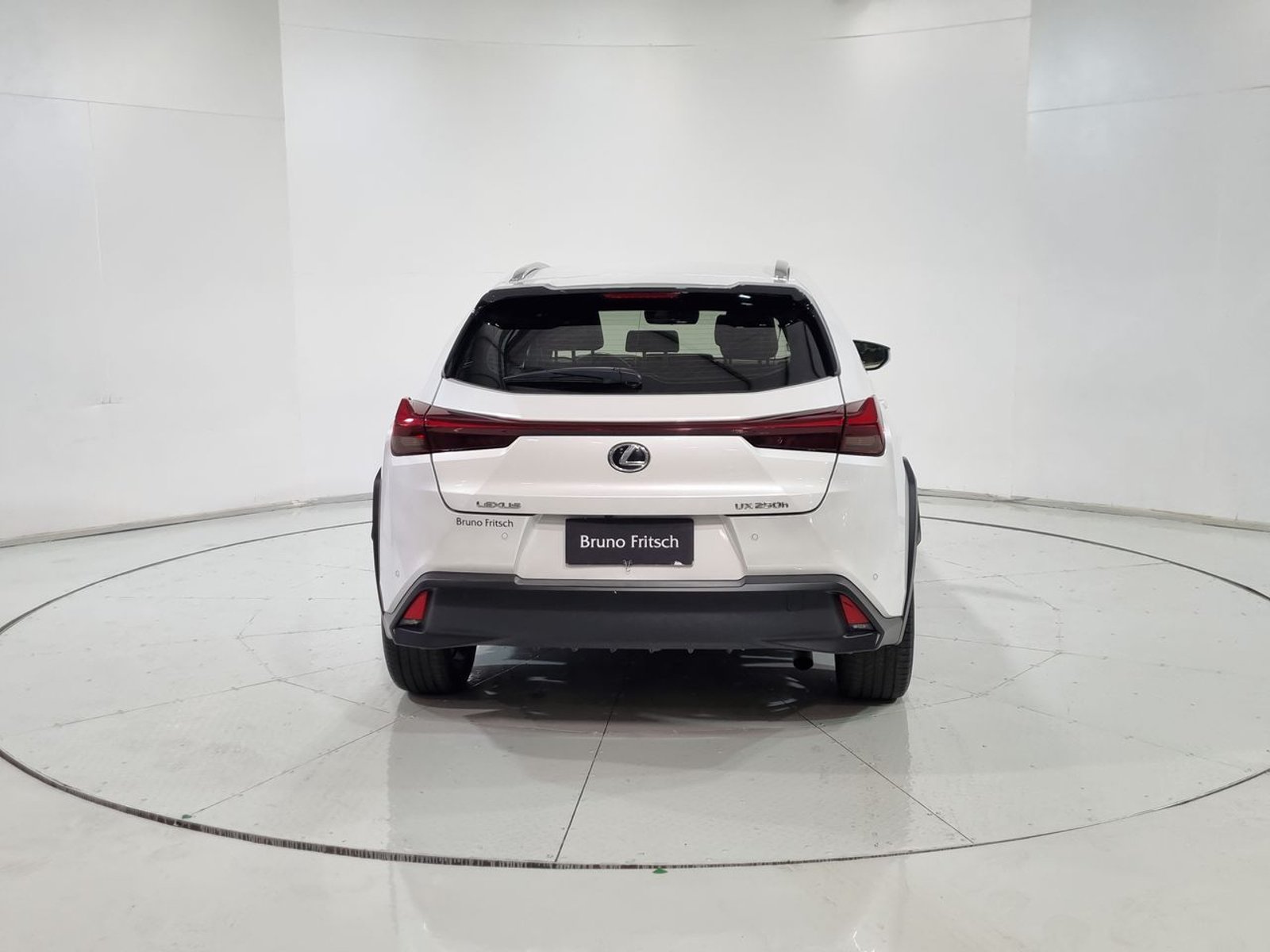 Lexus UX250H 2.0 AUT 2023 - Imagen 9 de 20