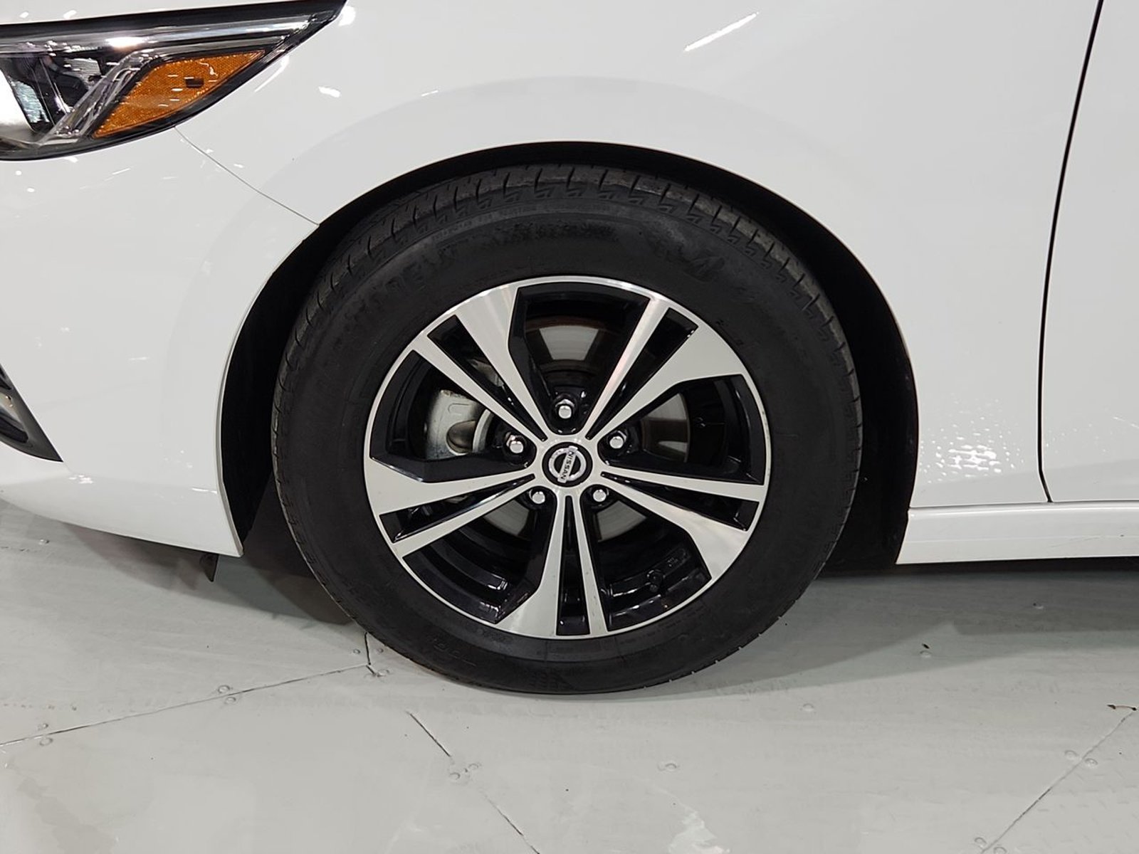 Nissan SENTRA SENSE MT 2024 - Imagen 18 de 20
