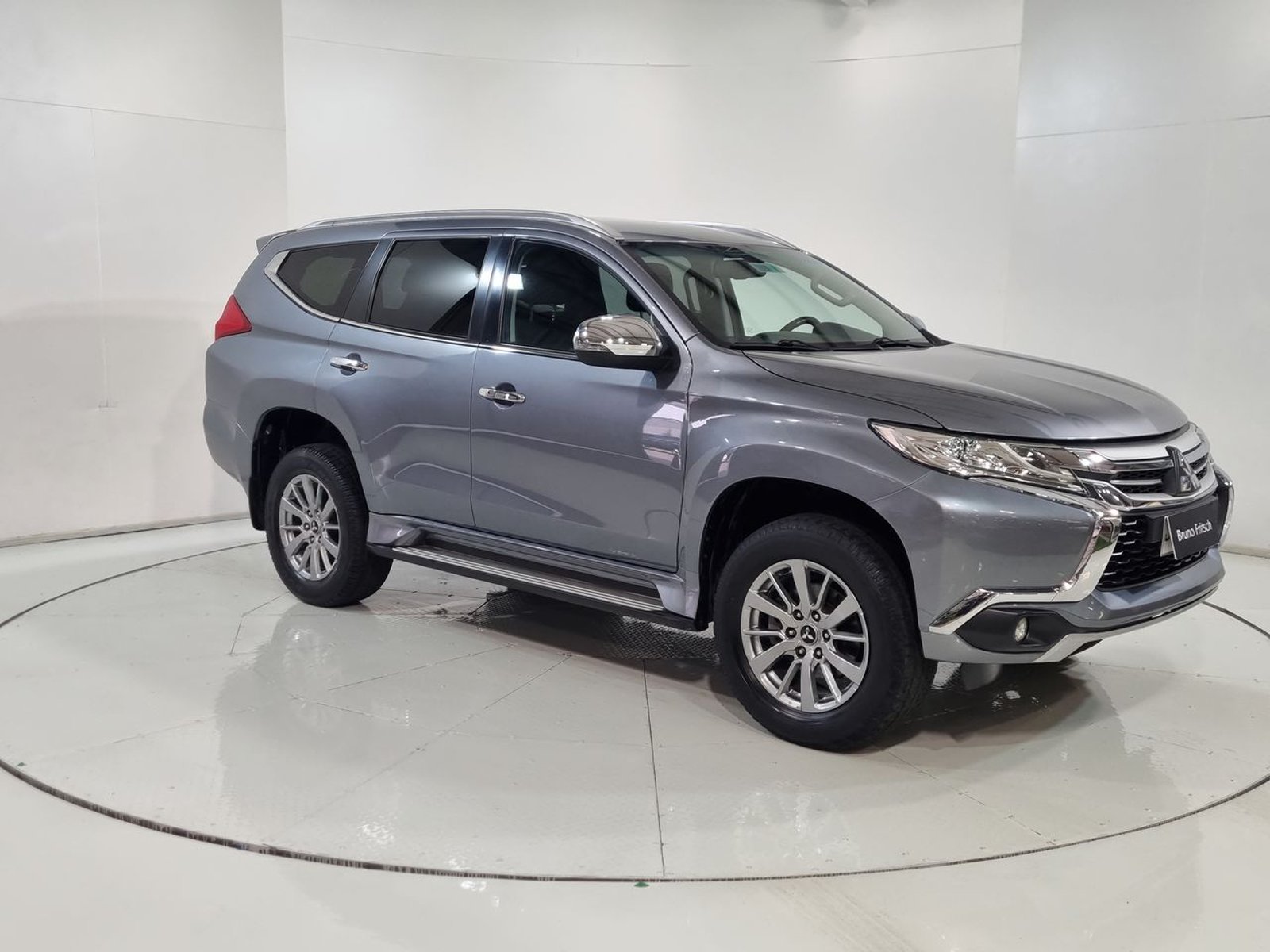 Mitsubishi MONTERO SPORT 3.0 AUT 2017 - Imagen 15 de 20