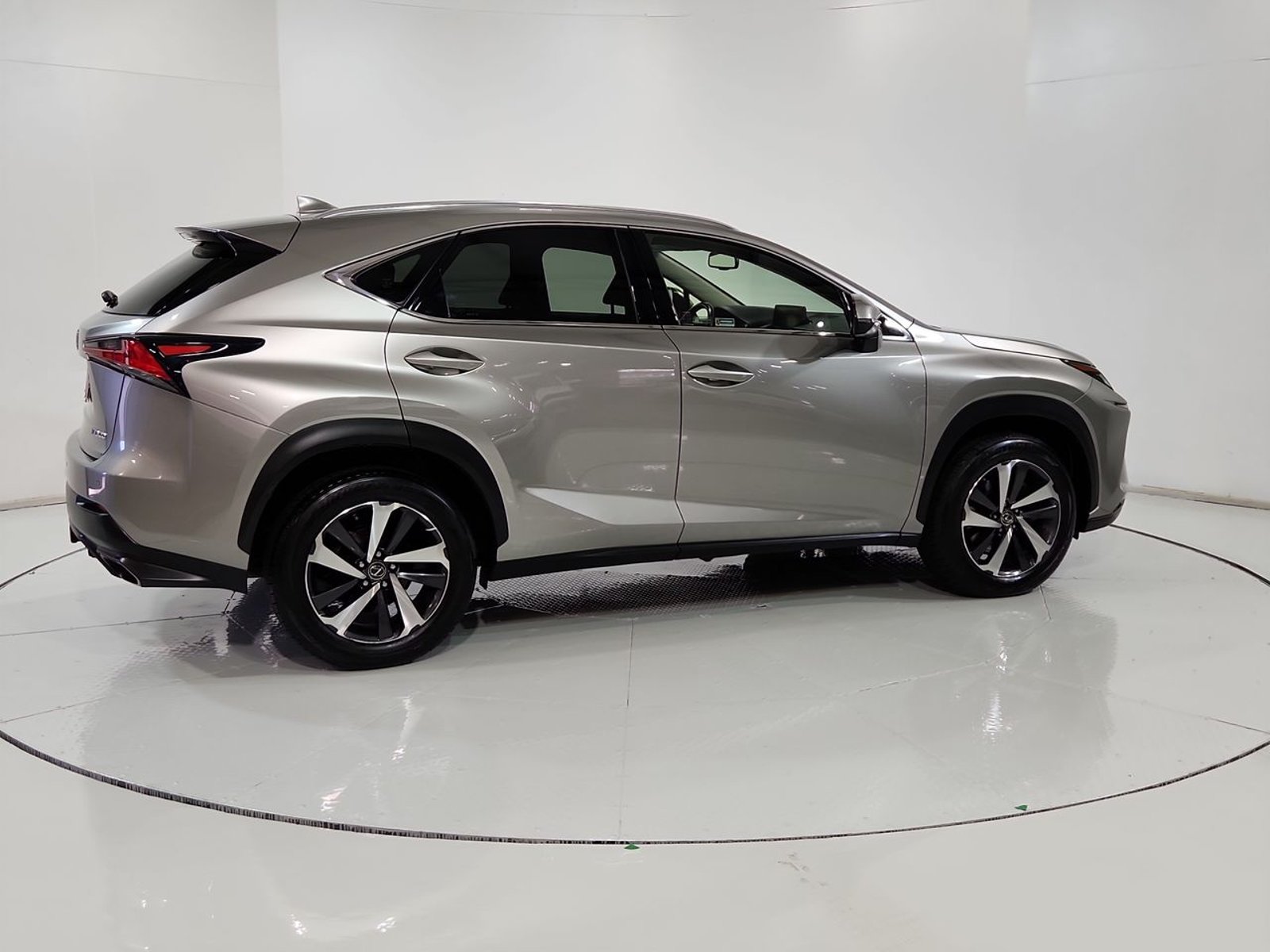 Lexus NX300 4X4 2.0 AUT 2018 - Imagen 12 de 20