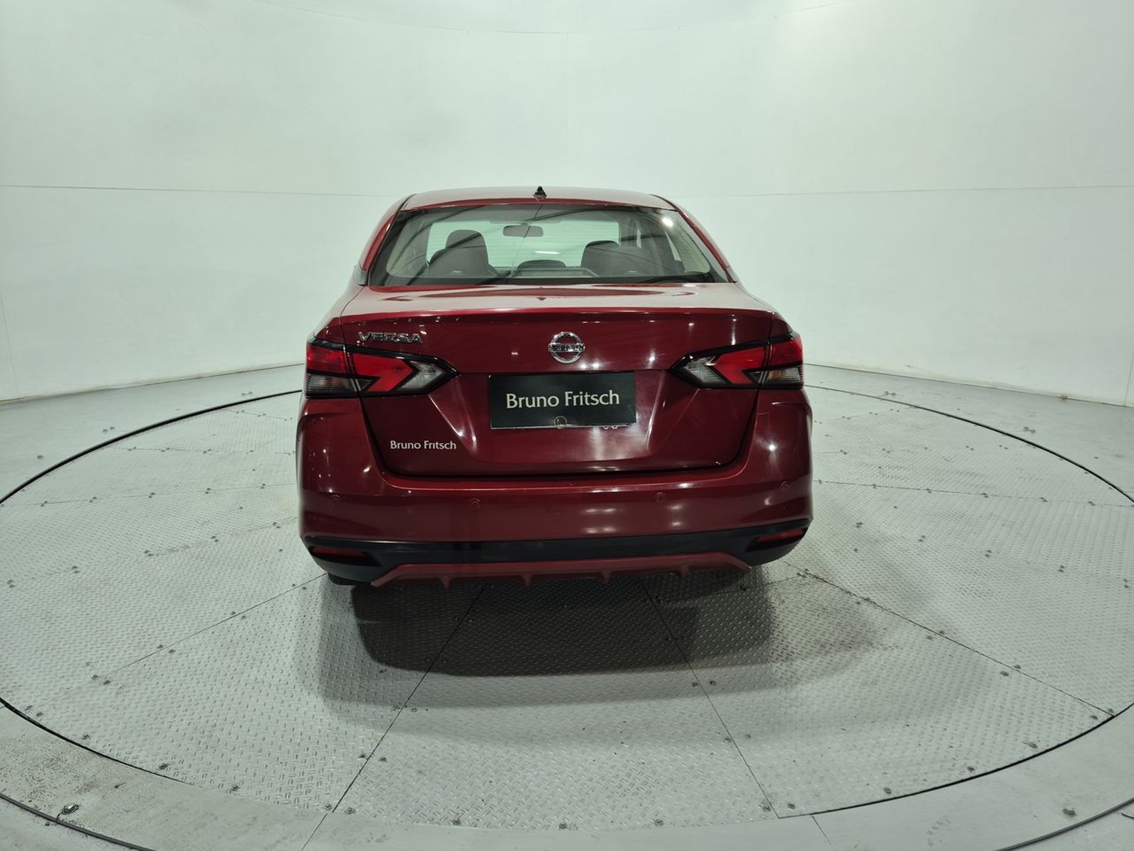 Nissan VERSA MT 1.6 2023 - Imagen 7 de 20
