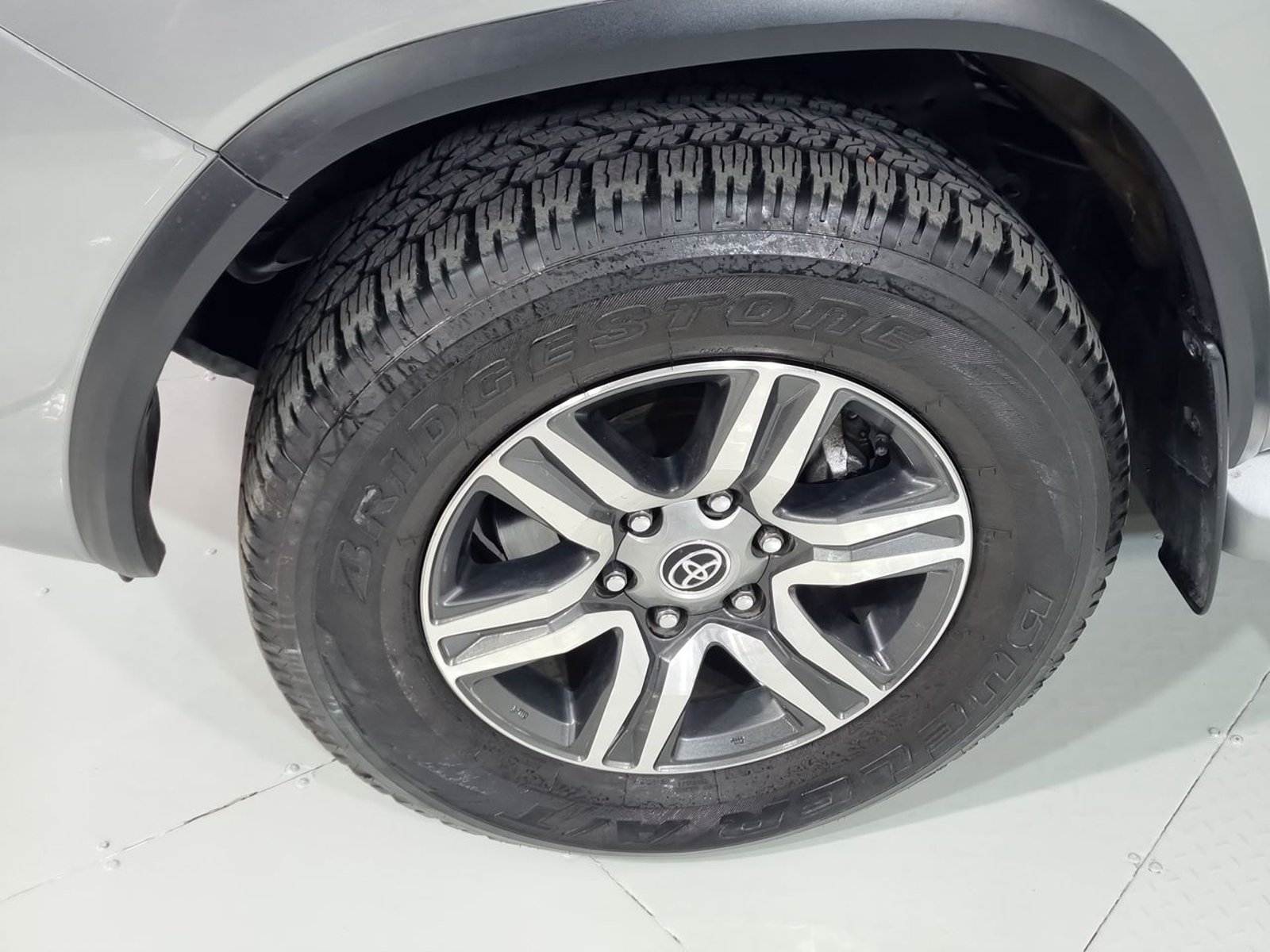 Toyota FORTUNER SRX 2.7 AUT 2020 - Imagen 18 de 20
