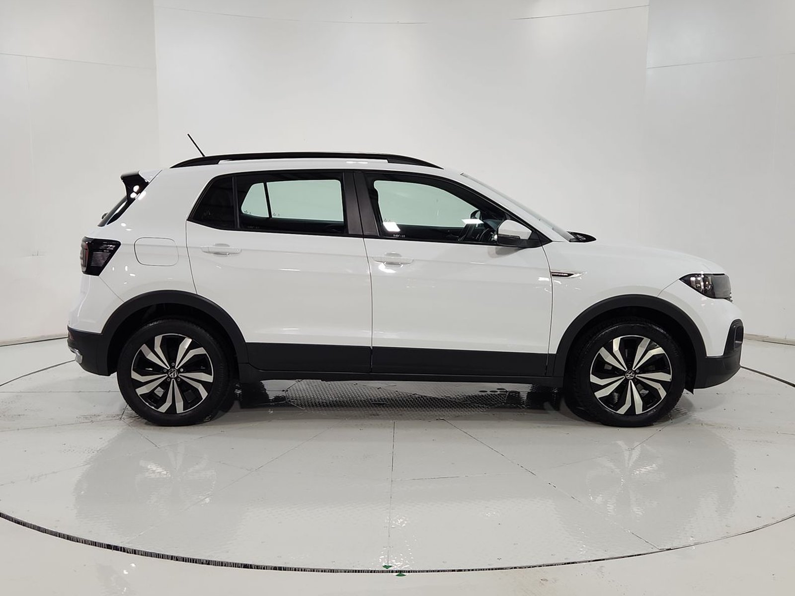Volkswagen T-CROSS T CROSS TSI 1.0 2023 - Imagen 13 de 20