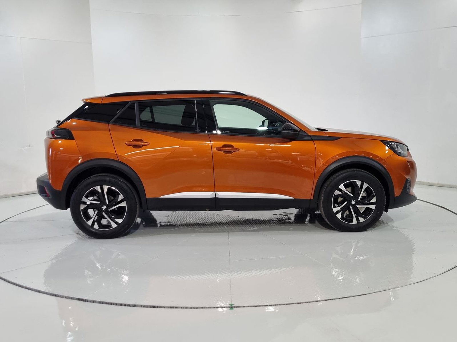 Peugeot 2008 BLUE HDI 130 EAT8 1.5 AUT 2023 - Imagen 13 de 20