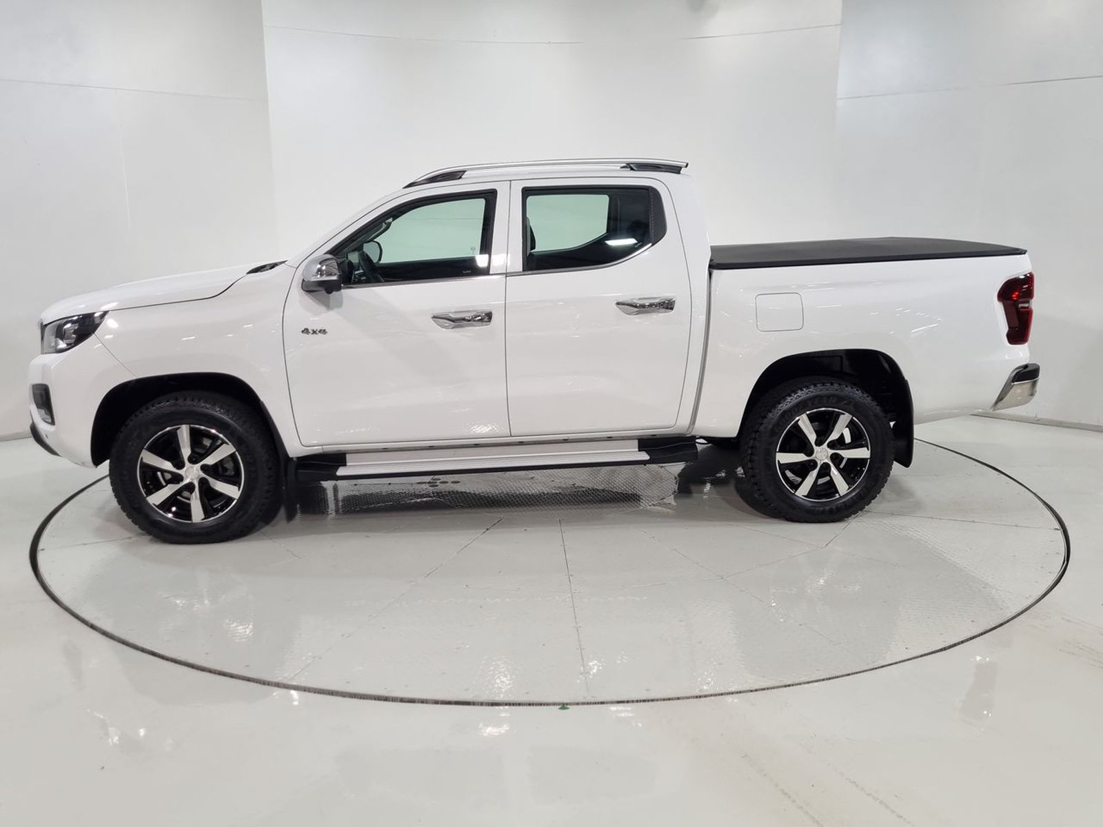 Peugeot LANDTREK BLUEHDI 4X4 2.2 AUT 2026 - Imagen 5 de 20