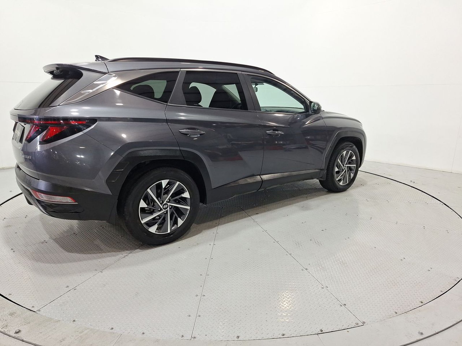 Hyundai TUCSON NX4 MPI 2.0 2024 - Imagen 9 de 20