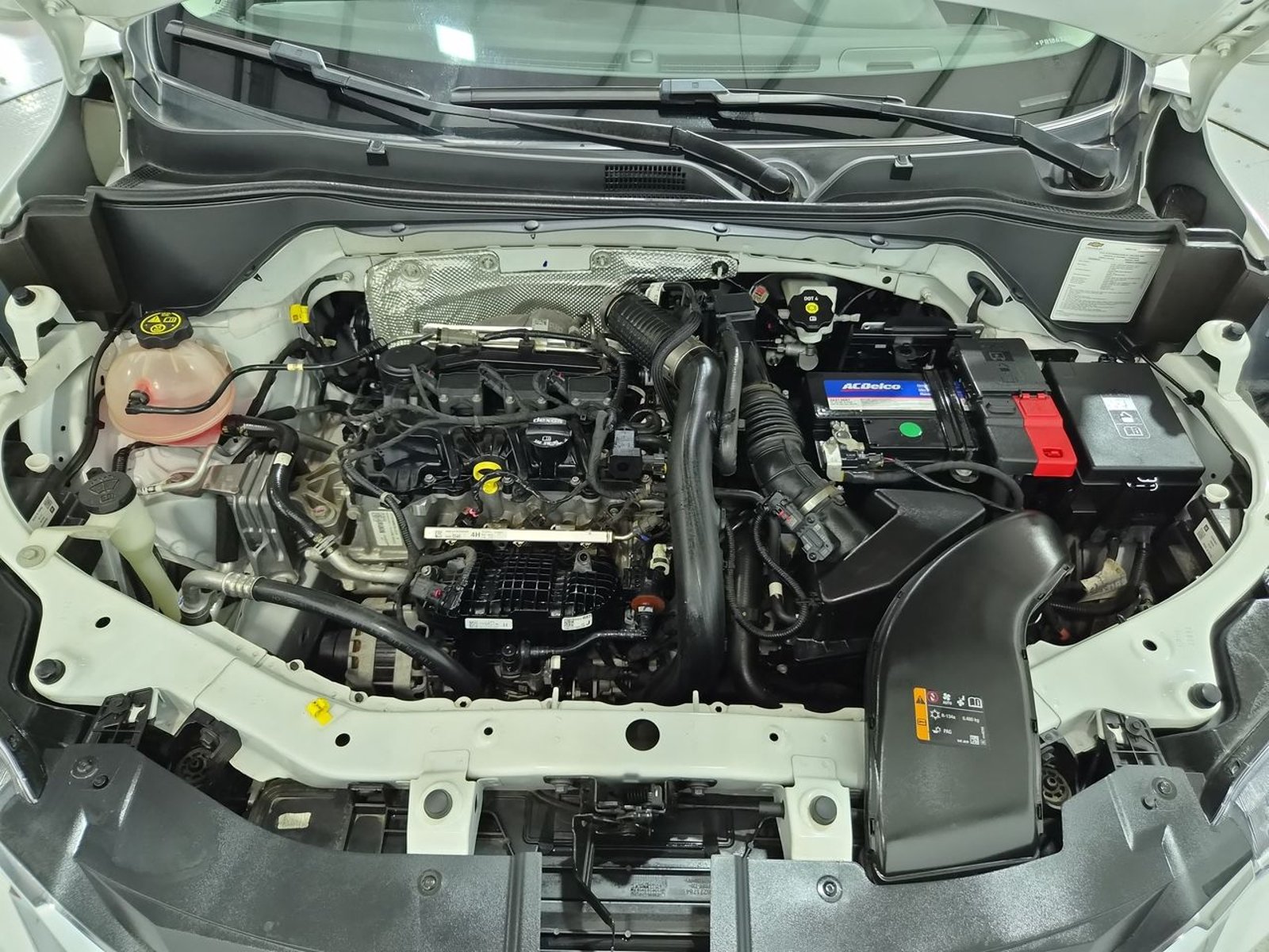 Chevrolet TRACKER 1.2T AUT 2023 - Imagen 15 de 20