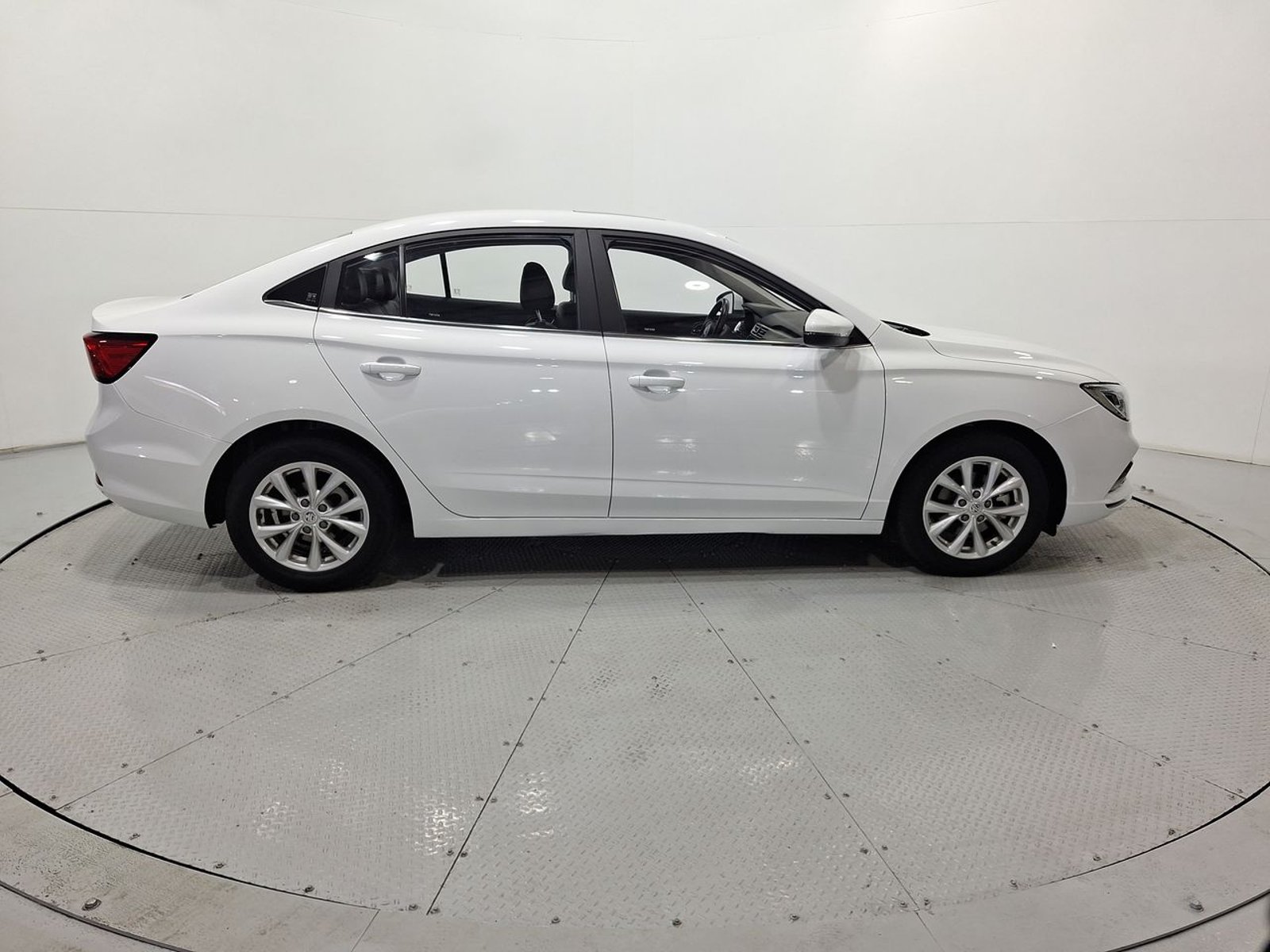 Mg 5 MG 5 1.5L CVT COM 2025 - Imagen 10 de 20