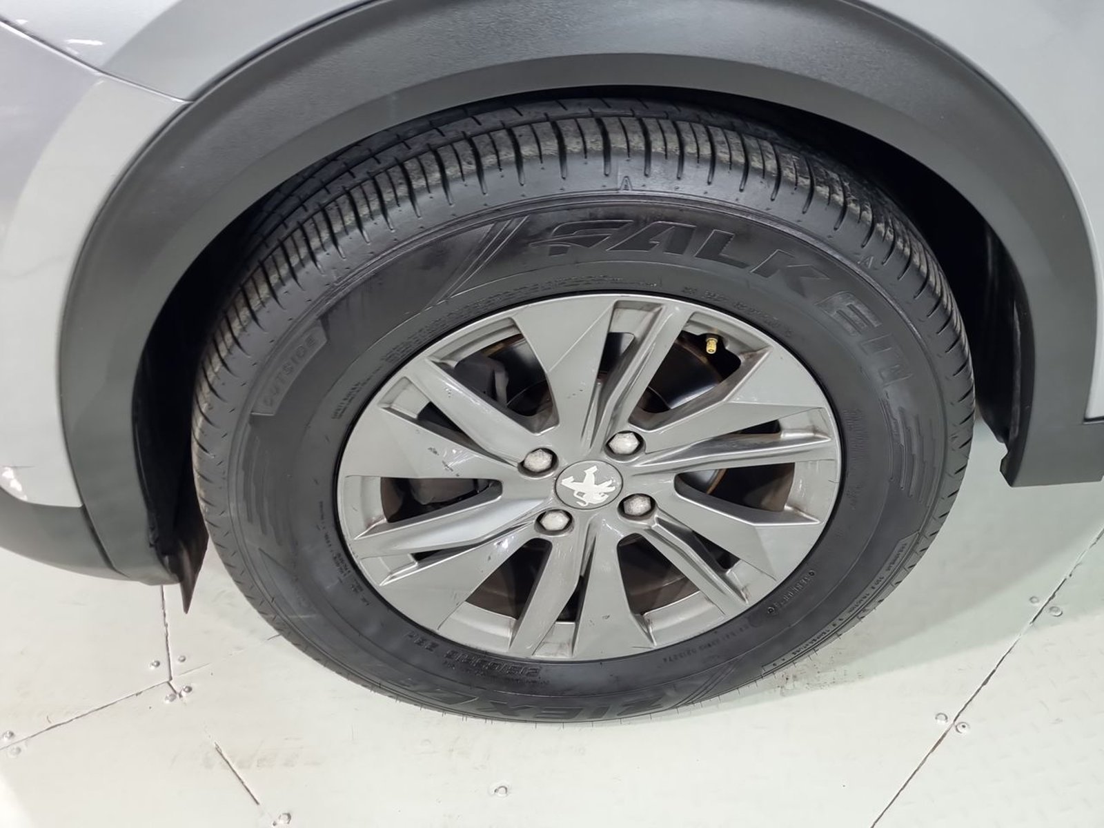 Peugeot 2008 PURETECH 130 1.2 2021 - Imagen 18 de 20