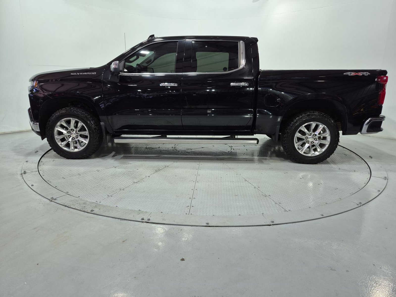 Chevrolet SILVERADO DCAB 4X4 SOHC 5.3 AUT 2020 - Imagen 4 de 20
