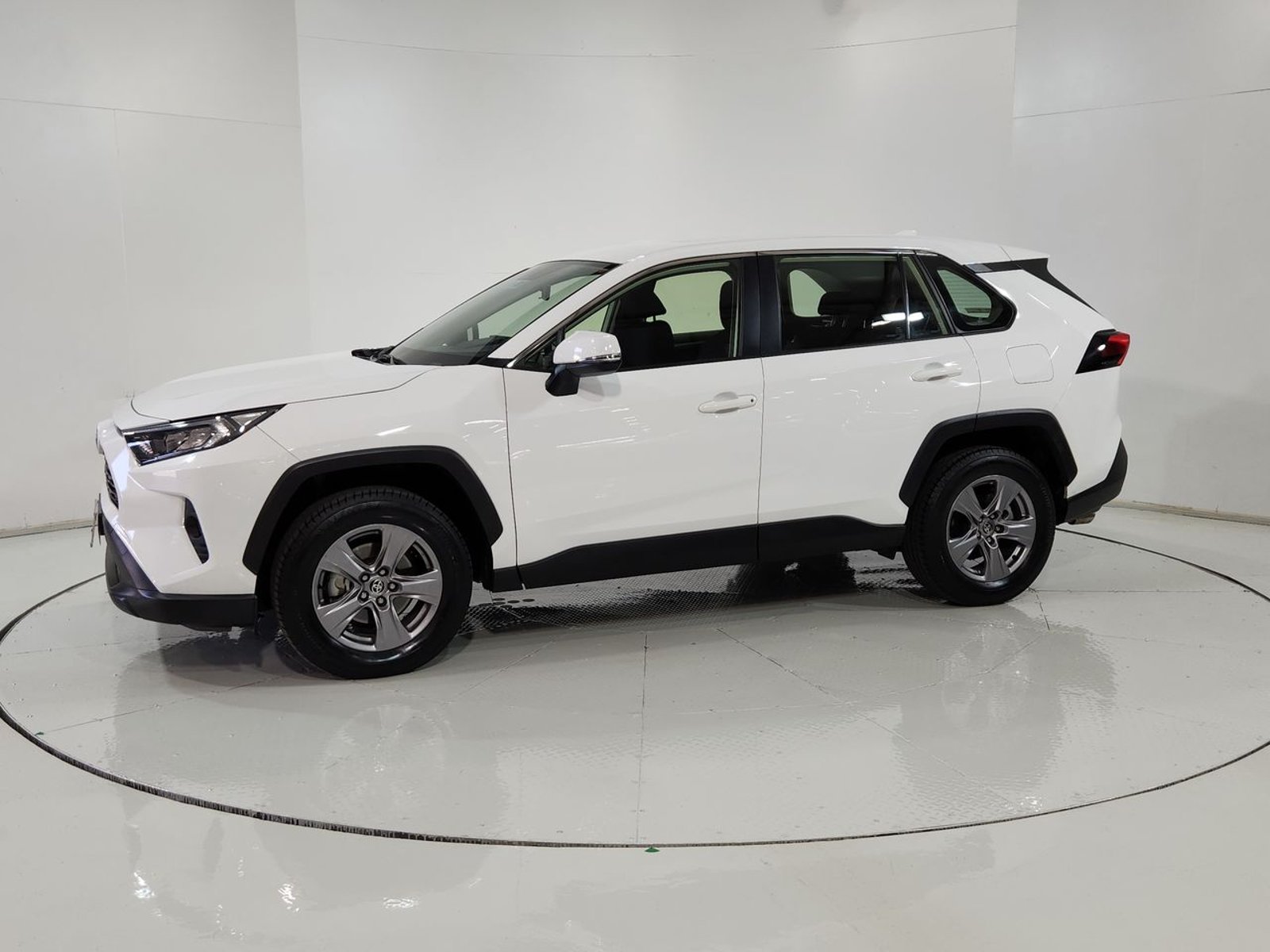 Toyota RAV4 4X2 2.0 AUT 2024 - Imagen 4 de 20