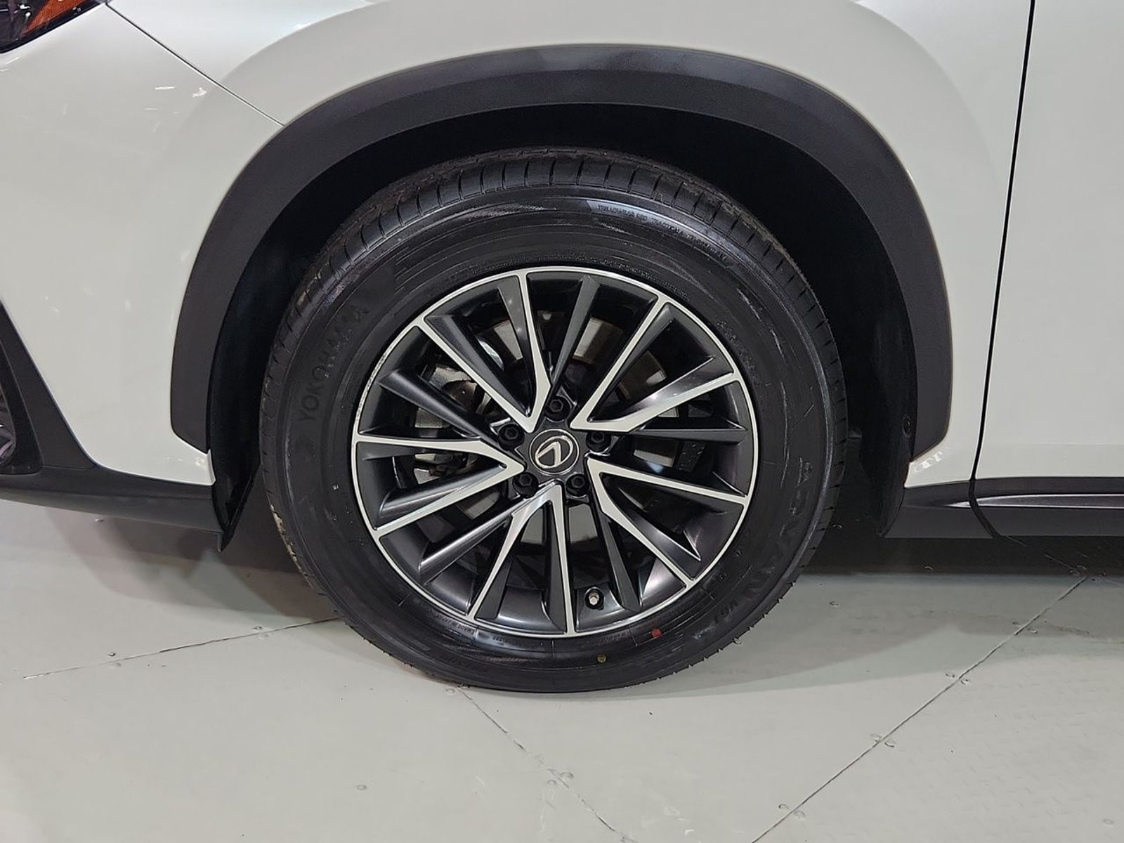 Lexus NX250 NX 250 4X4 2.5 AT 2023 - Imagen 18 de 20