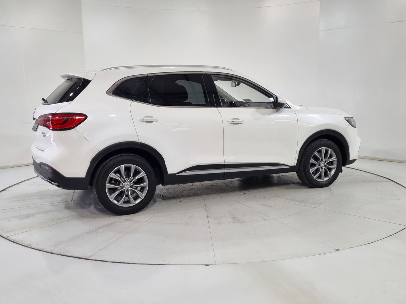 Mg HS MG HS 1.5T MT COM 2023 - Imagen 12 de 20