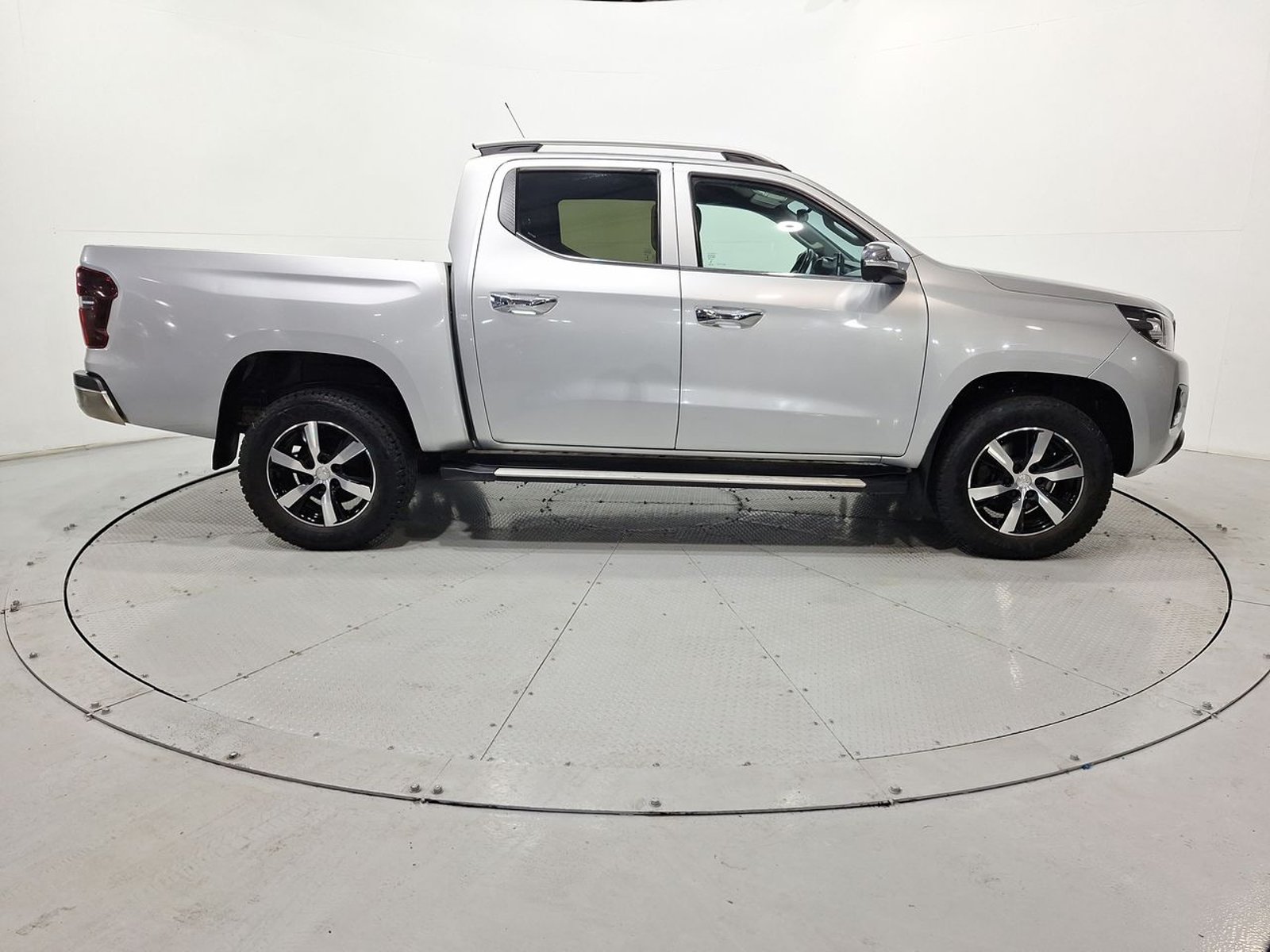 Peugeot LANDTREK BLUEHDI 4X4 2.2 AUT 2024 - Imagen 10 de 20